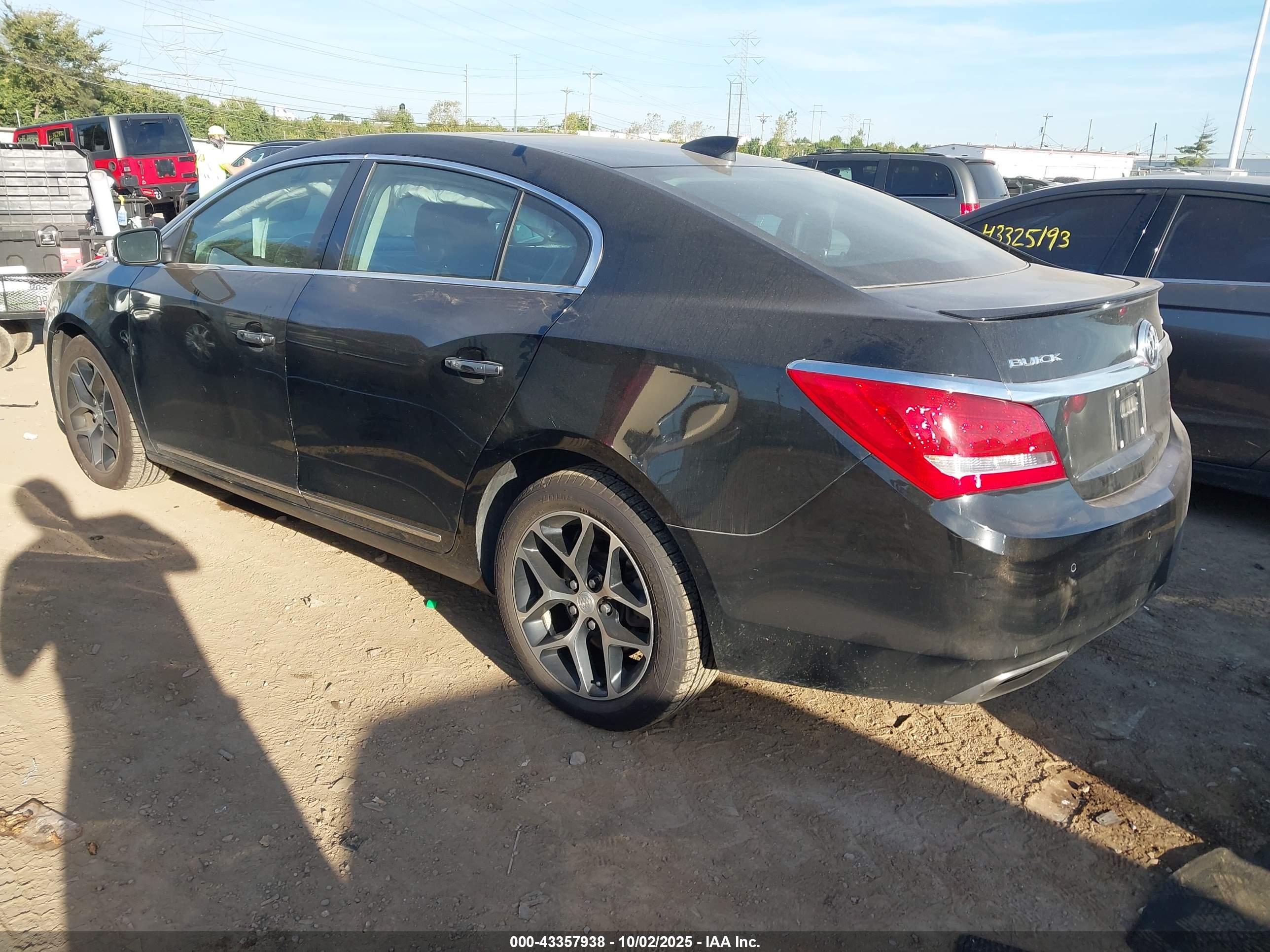 BUICK LACROSSE image 3