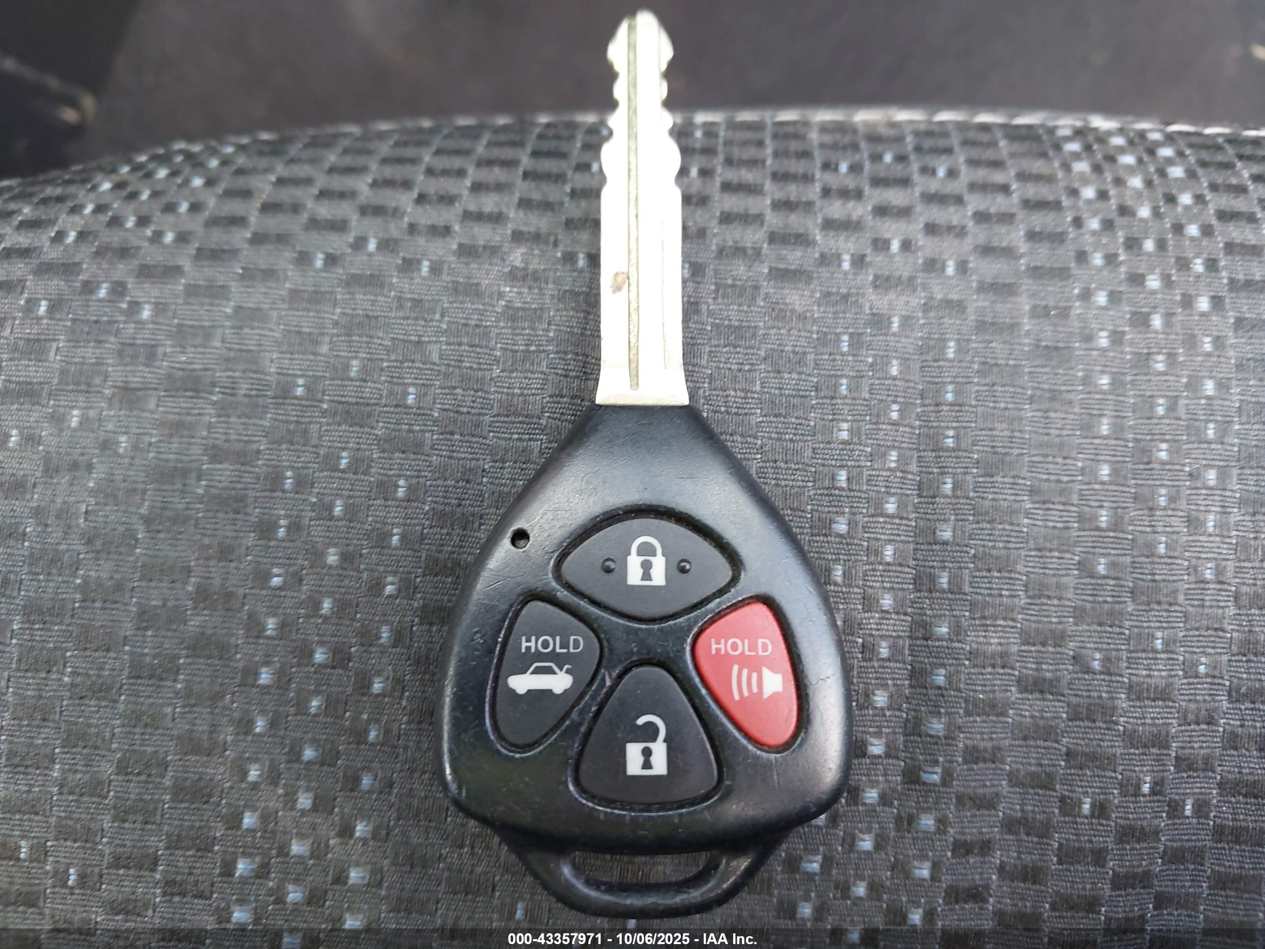 TOYOTA COROLLA image 11