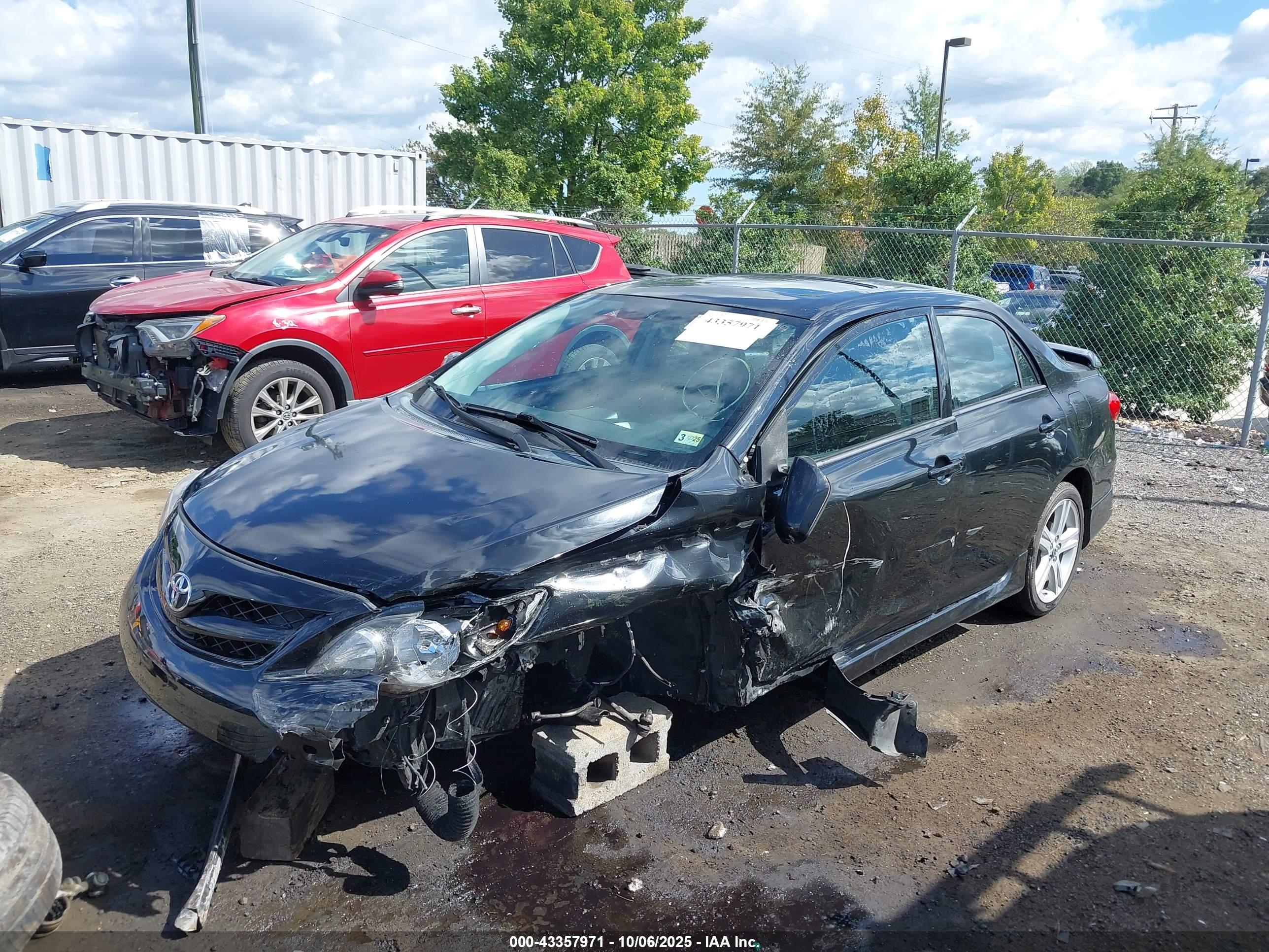 TOYOTA COROLLA image 2