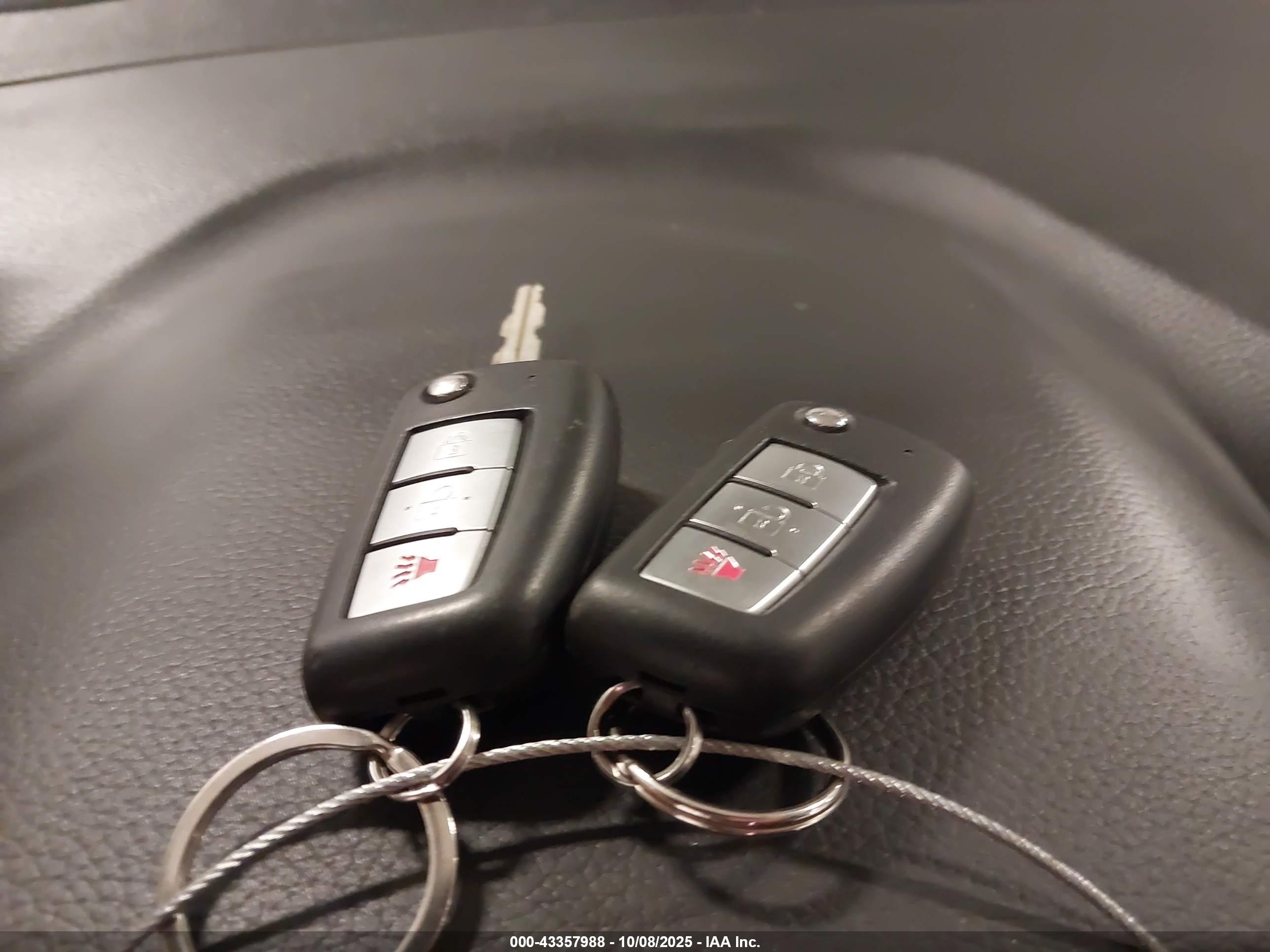NISSAN ROGUE image 11