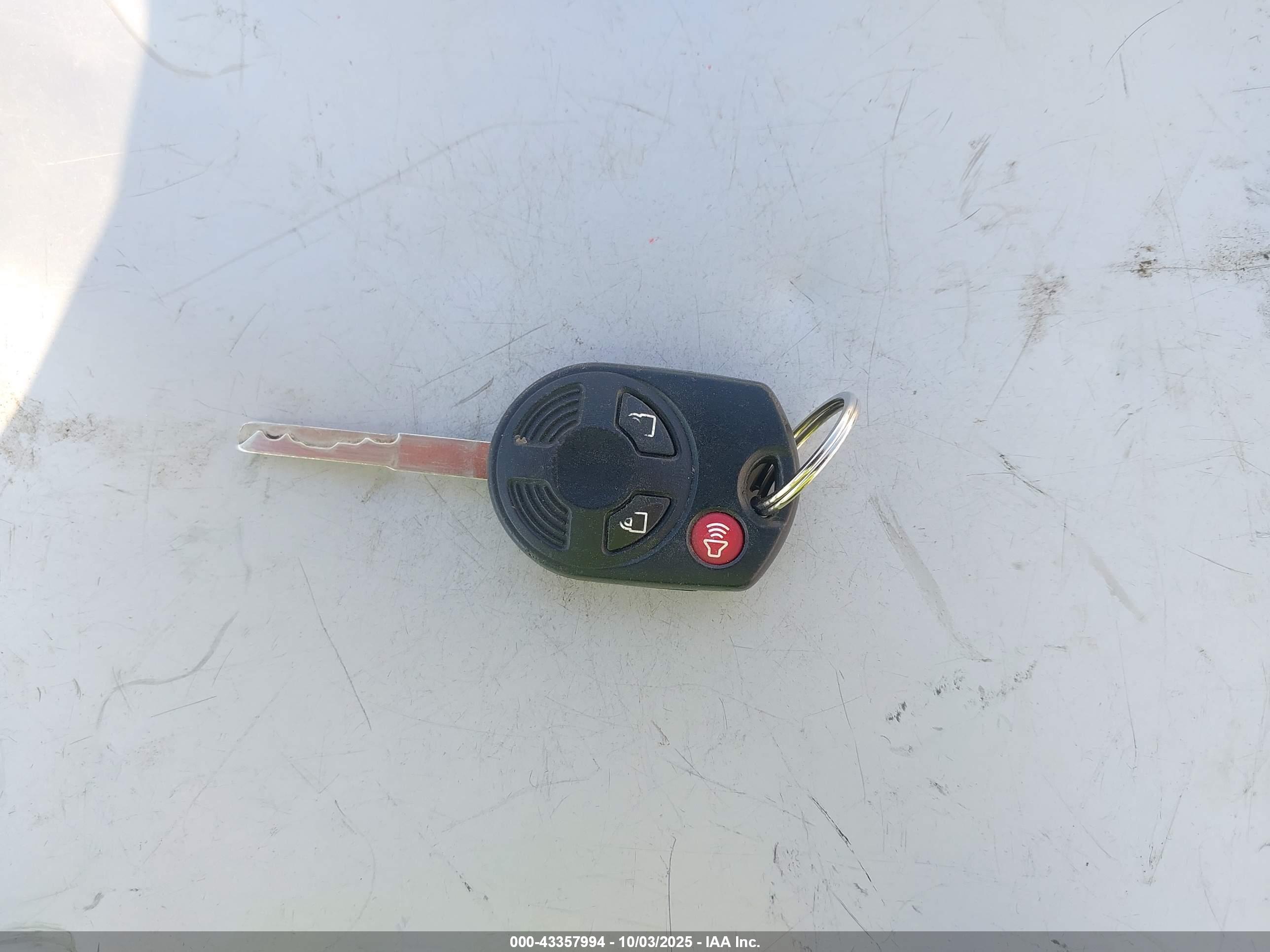 FORD ESCAPE image 11