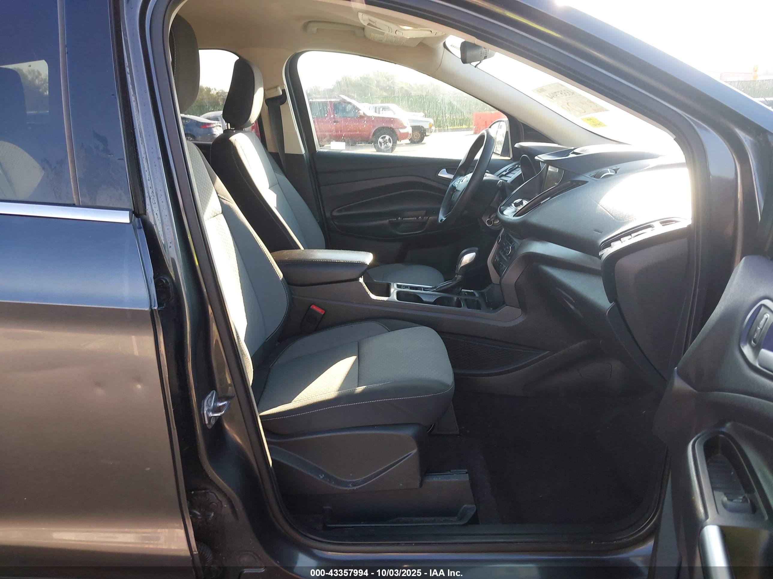 FORD ESCAPE image 5