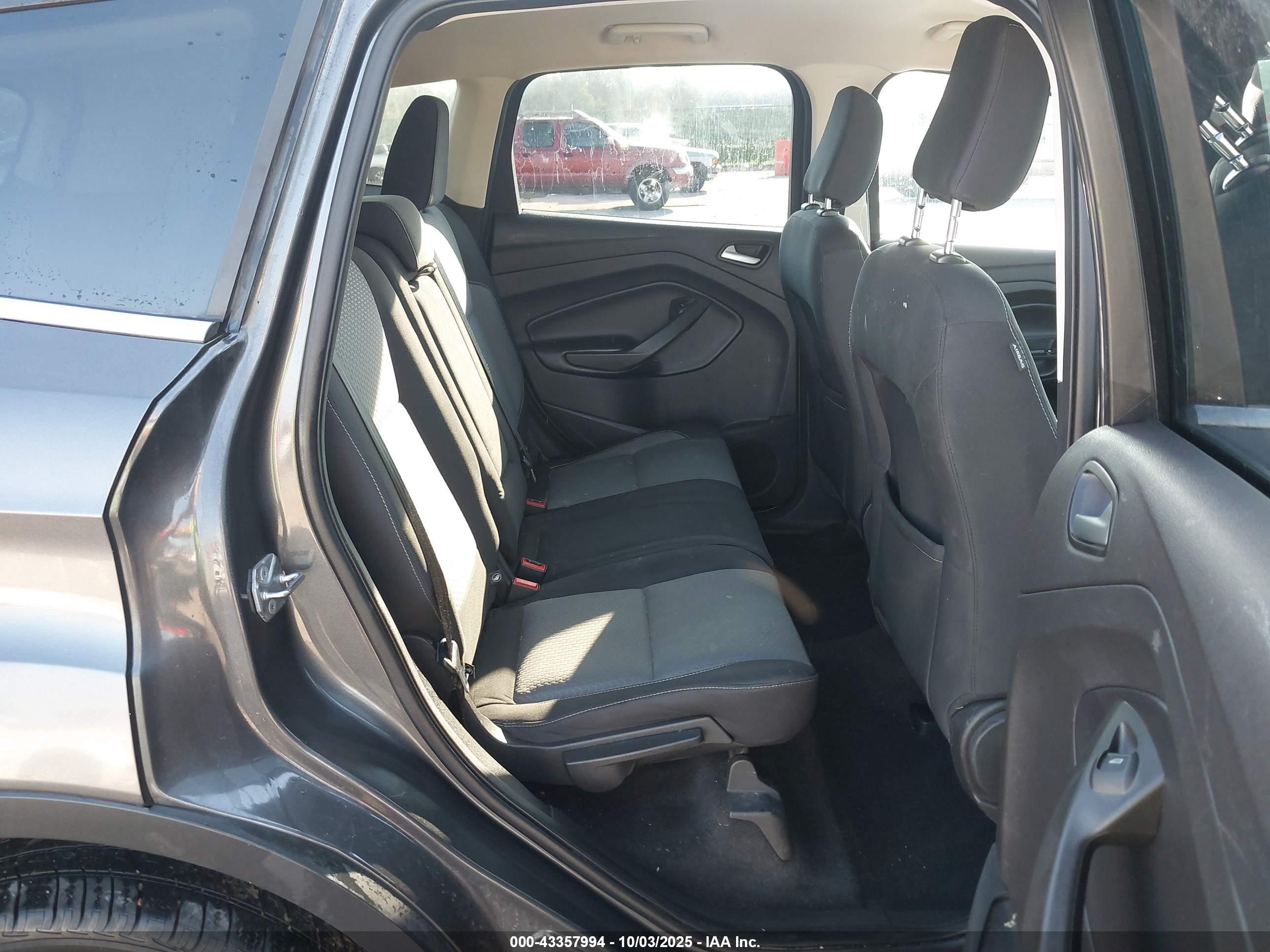 FORD ESCAPE image 8