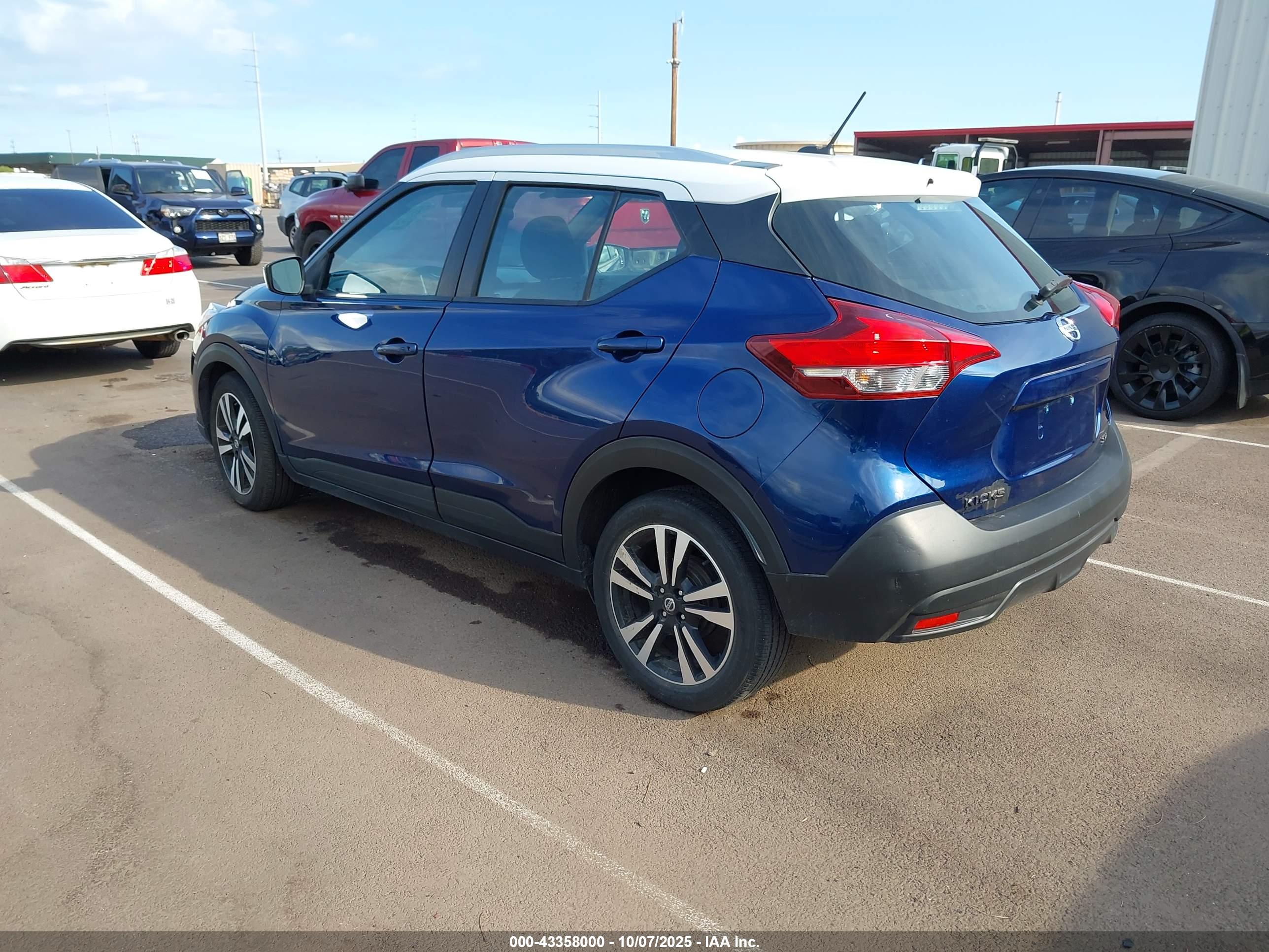 NISSAN KICKS image 3