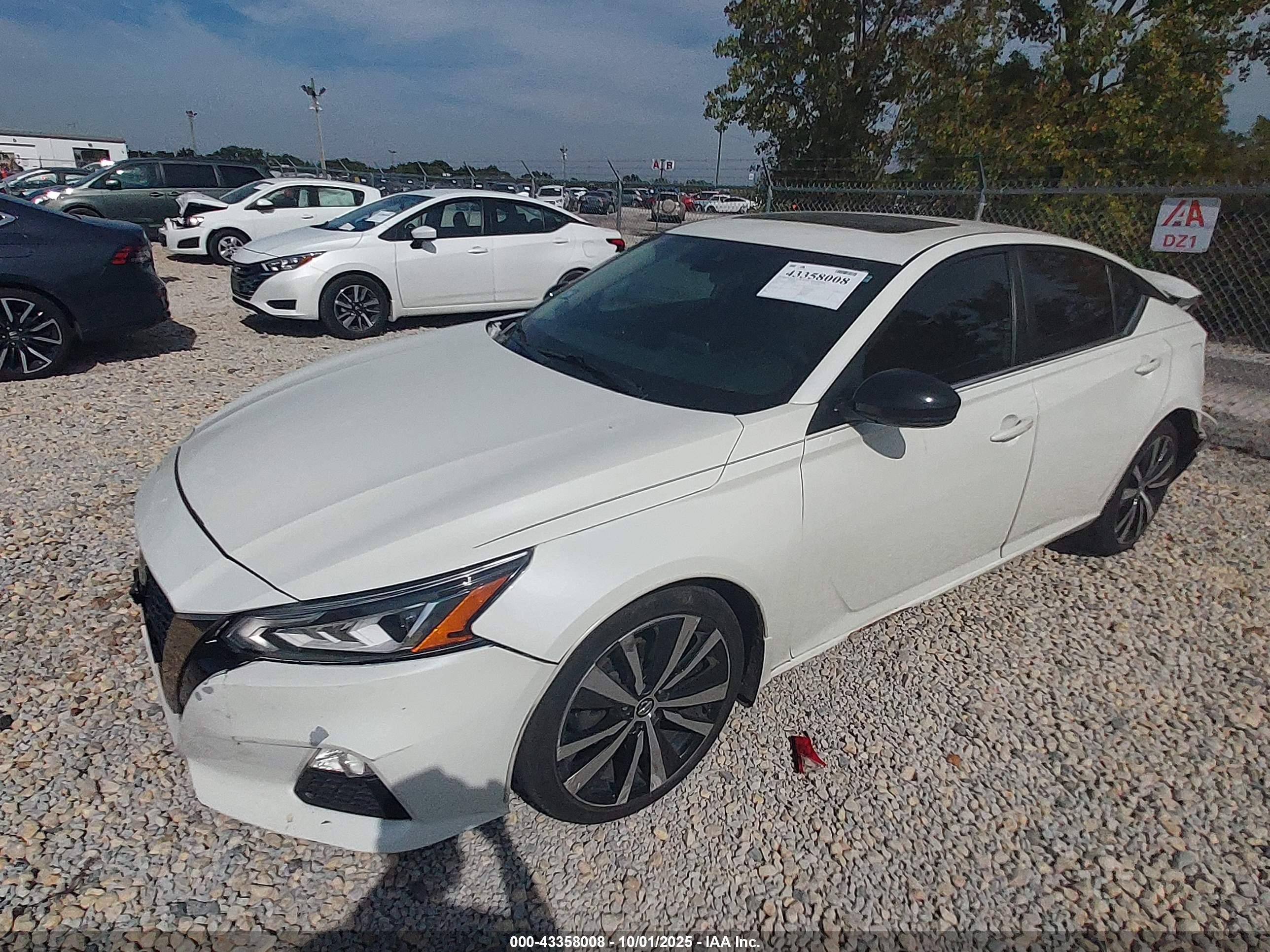 NISSAN ALTIMA image 2