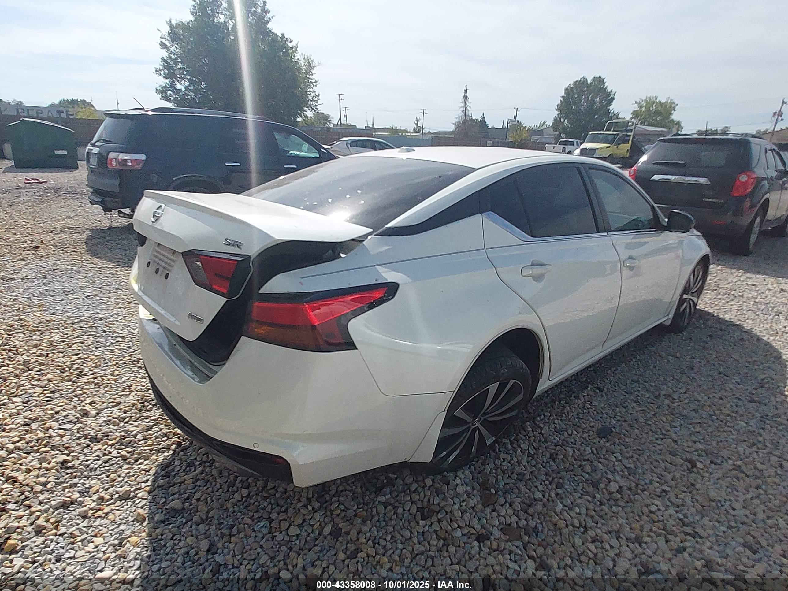 NISSAN ALTIMA image 4
