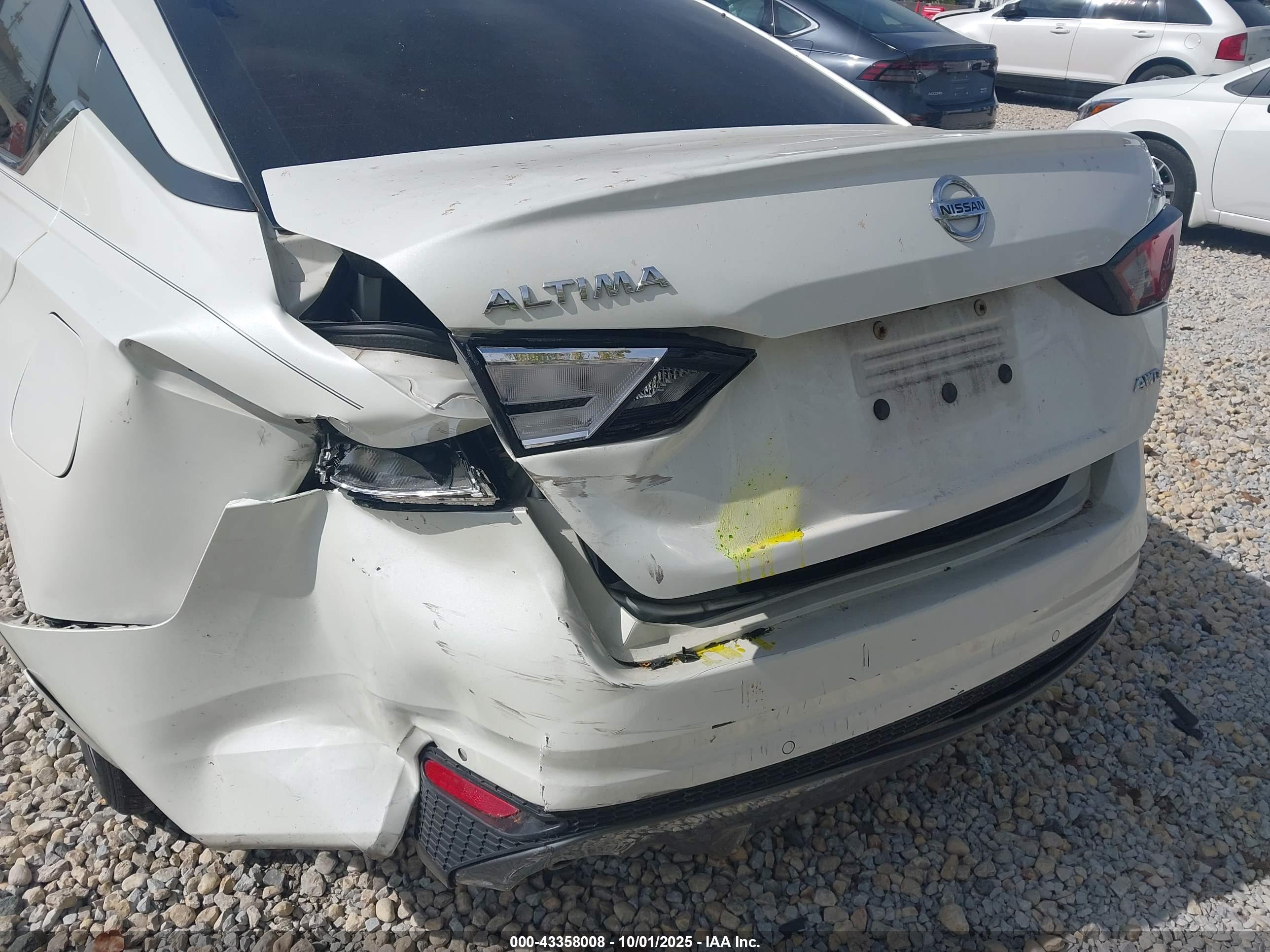 NISSAN ALTIMA image 6