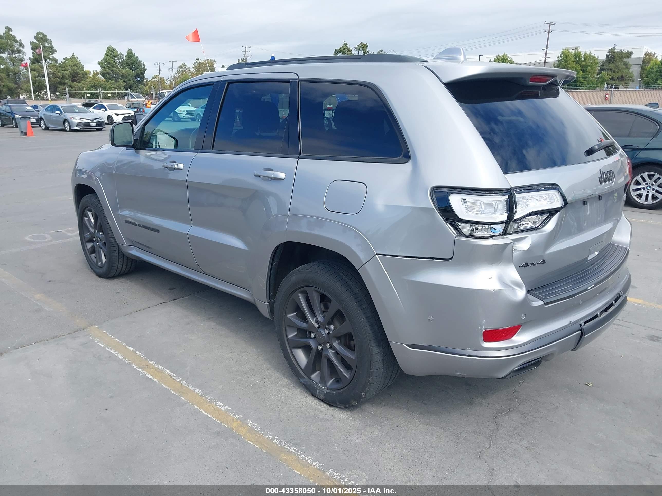 JEEP GRAND image 3