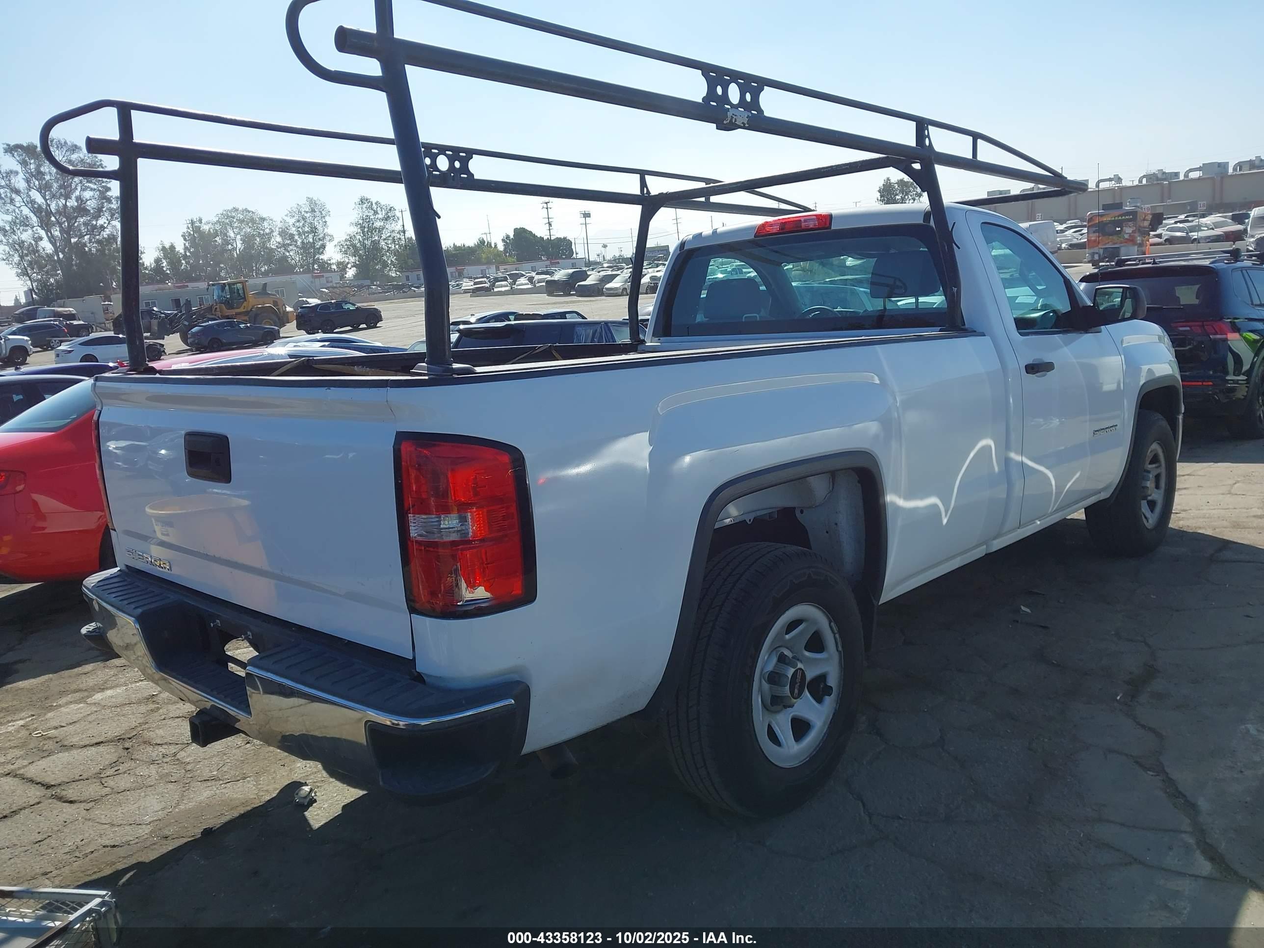 GMC SIERRA image 4