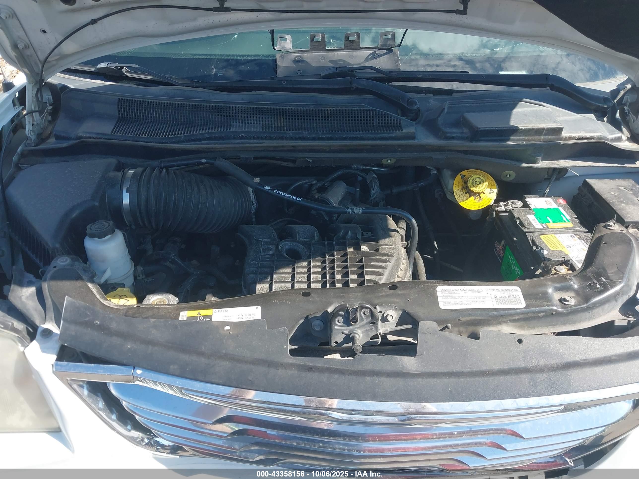 CHRYSLER TOWN image 10