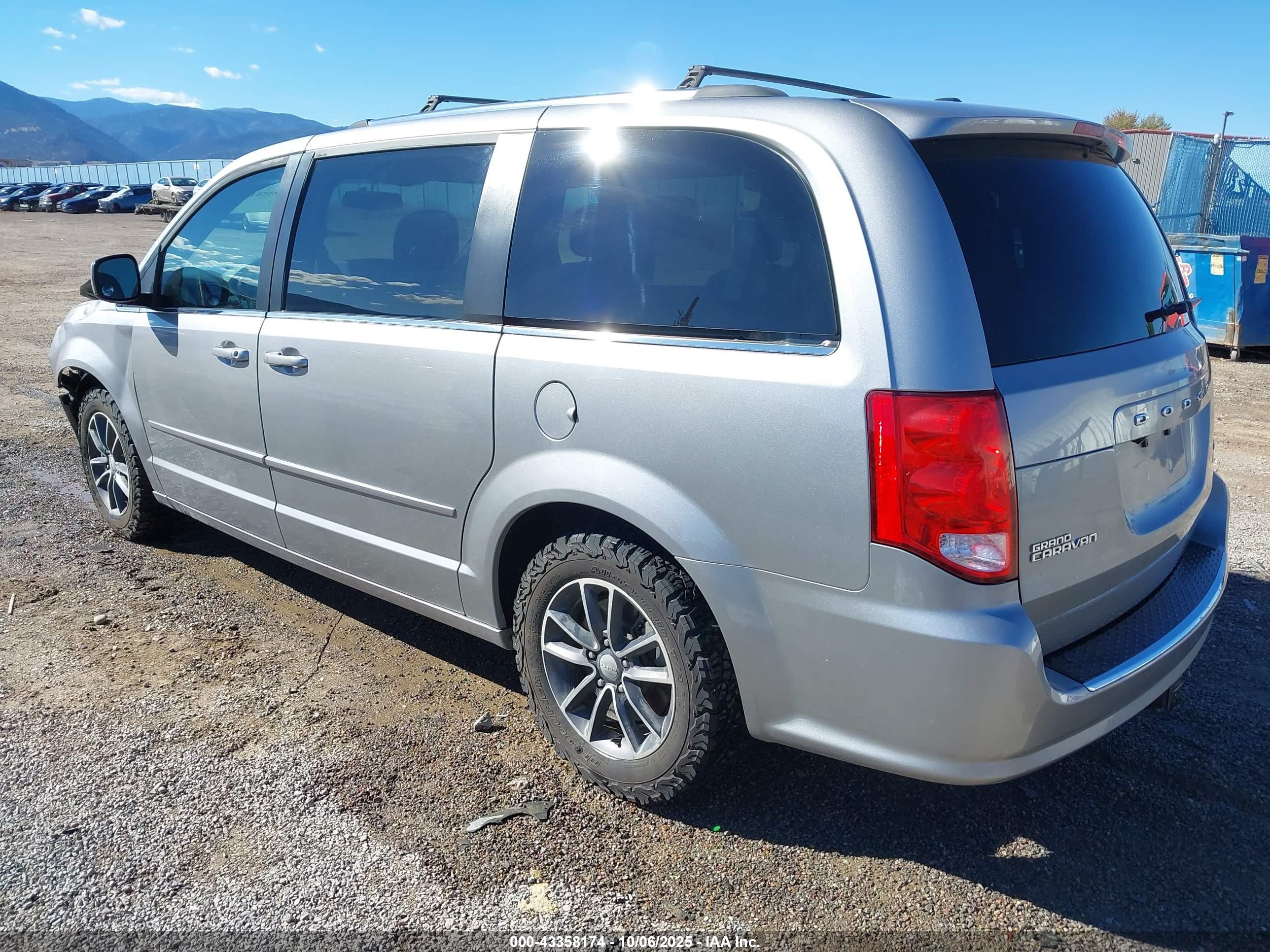 DODGE GRAND image 3