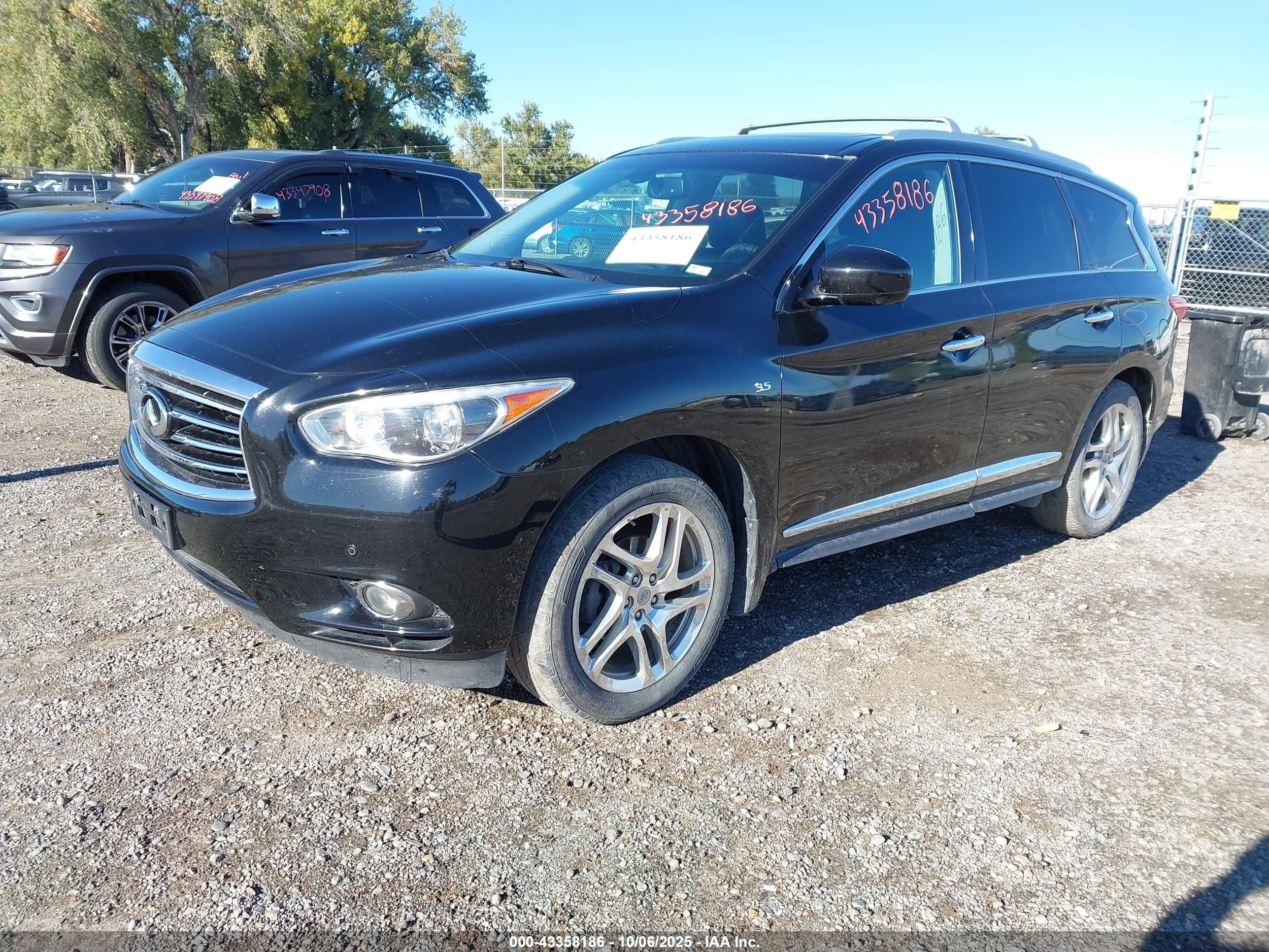 INFINITI QX60 image 2