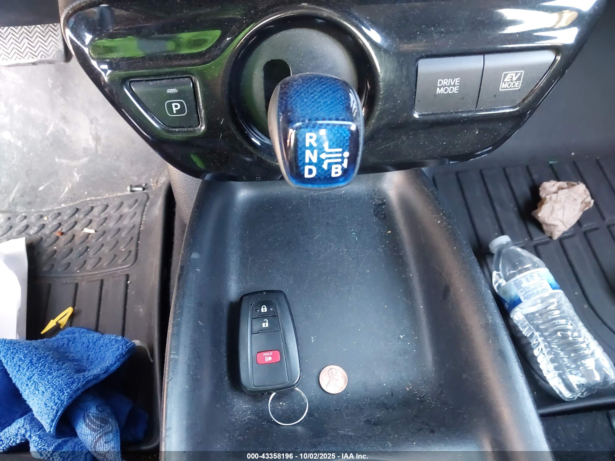 TOYOTA PRIUS image 11