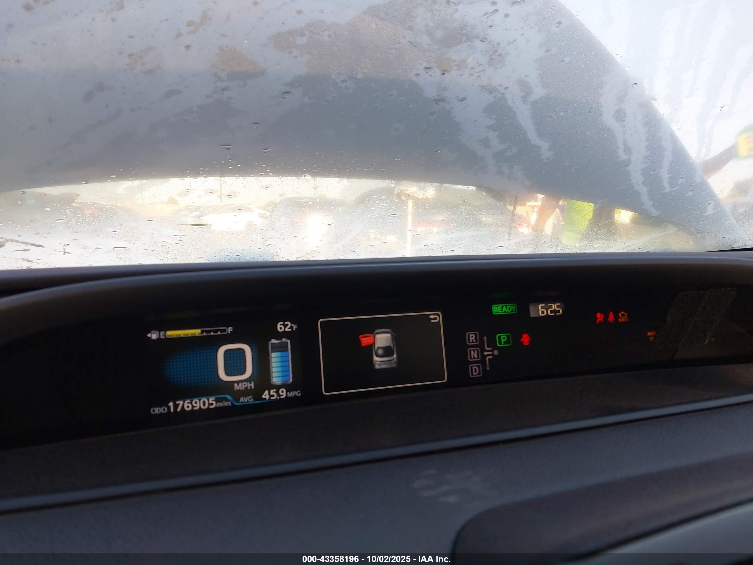 TOYOTA PRIUS image 7