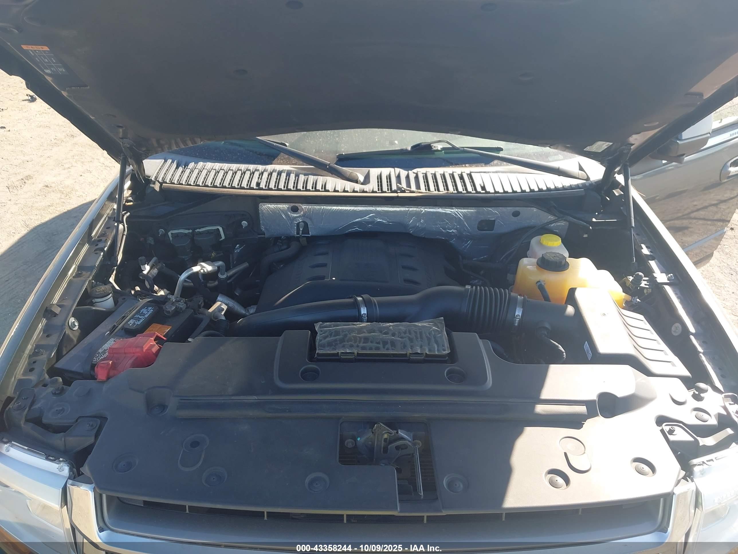FORD EXPEDITION image 10