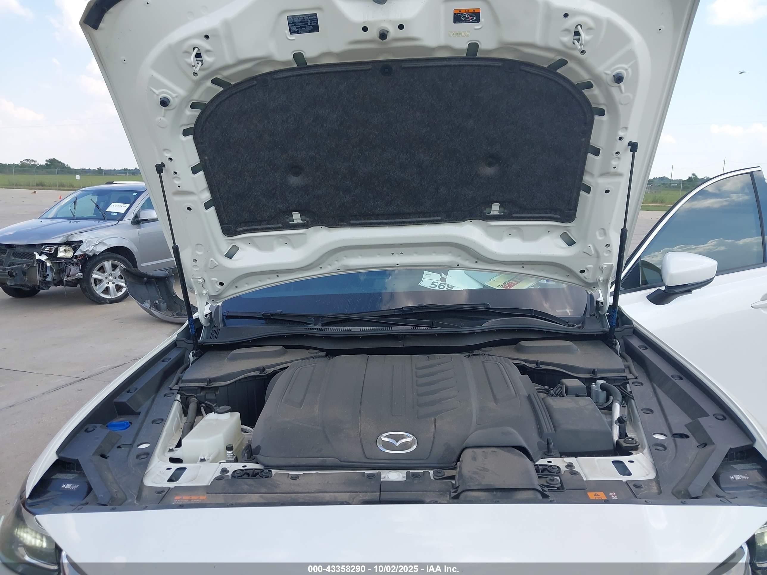 MAZDA CX-90 image 10
