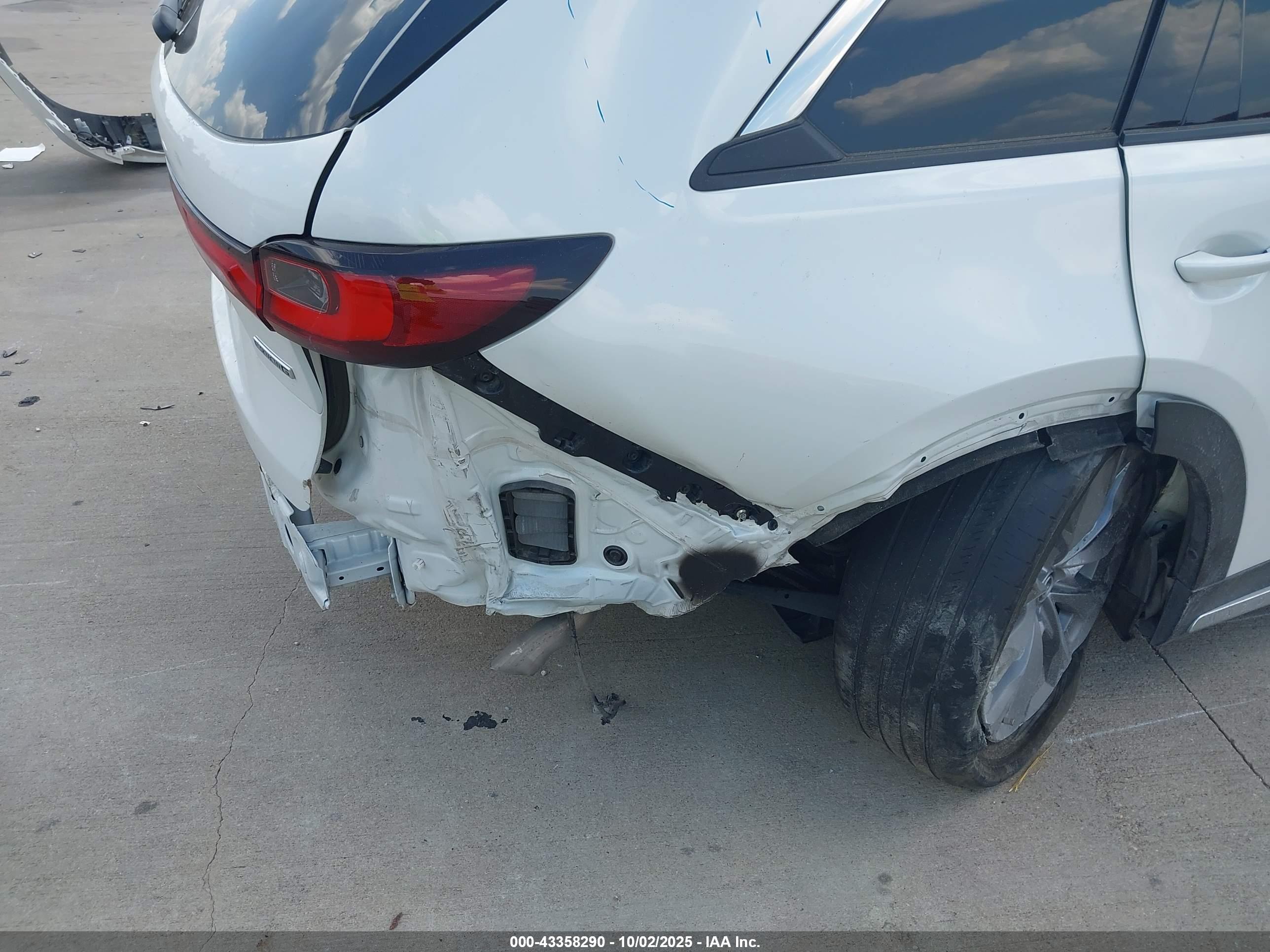 MAZDA CX-90 image 6