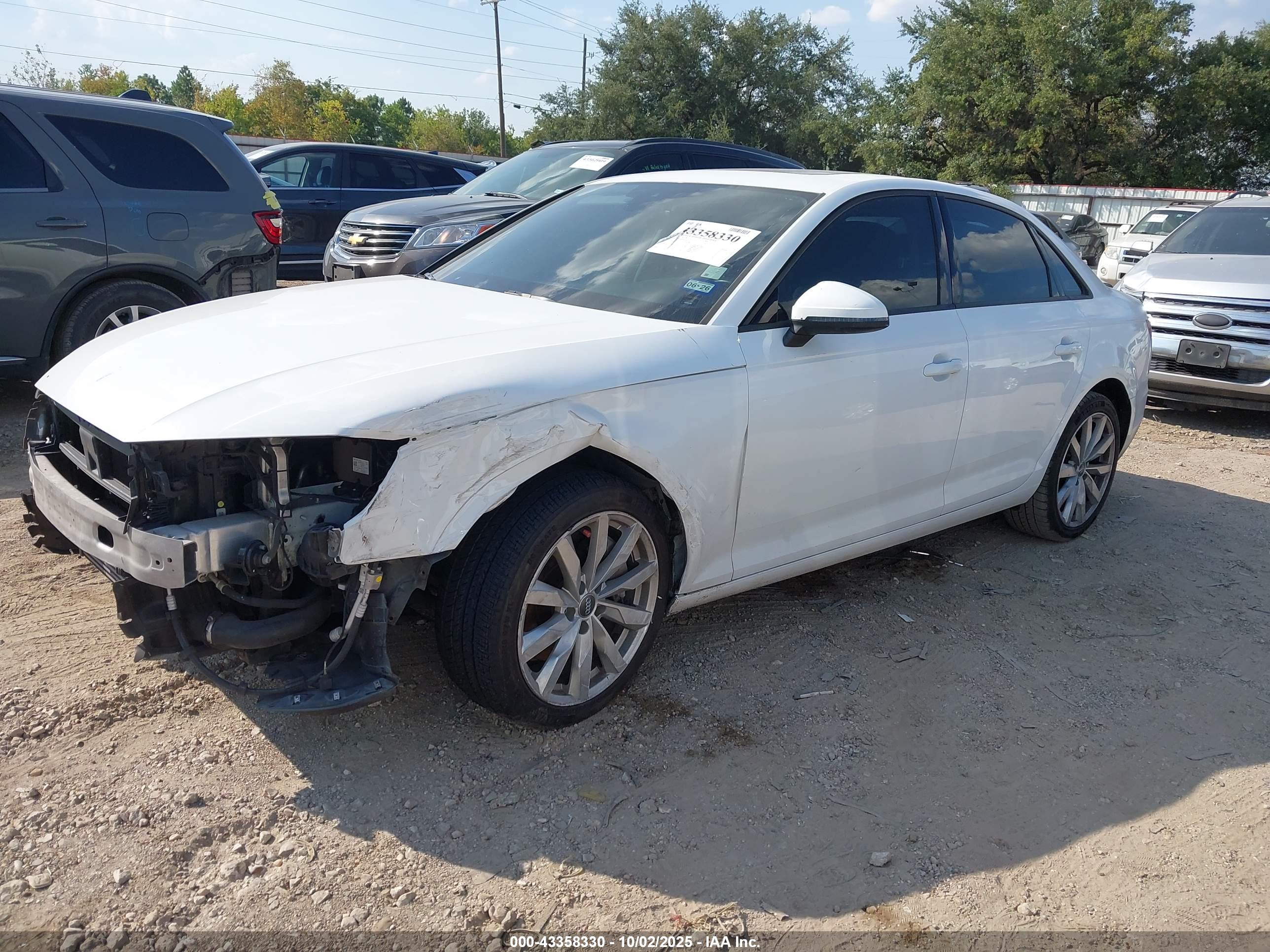 AUDI A4 image 2