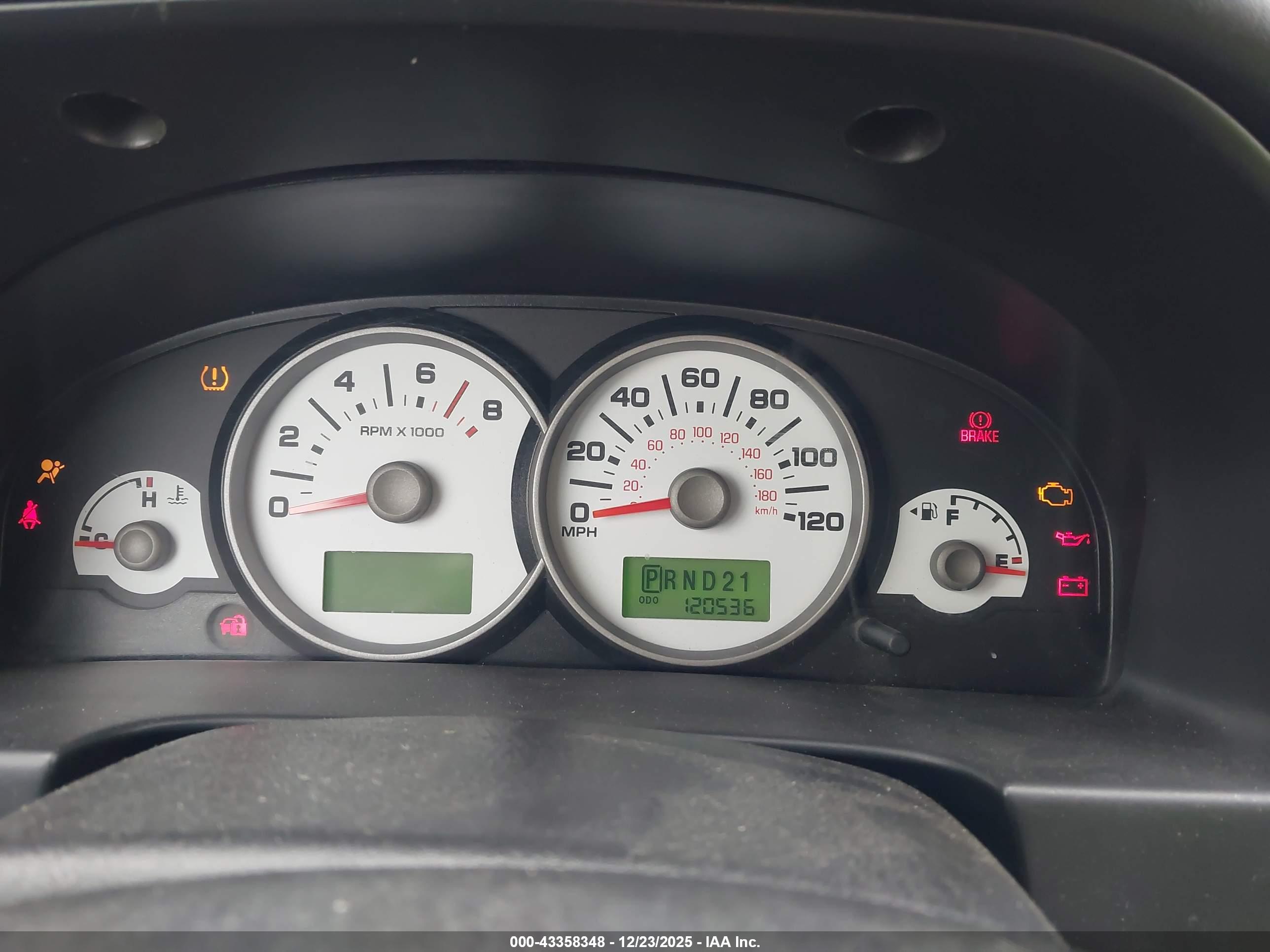 FORD ESCAPE image 7