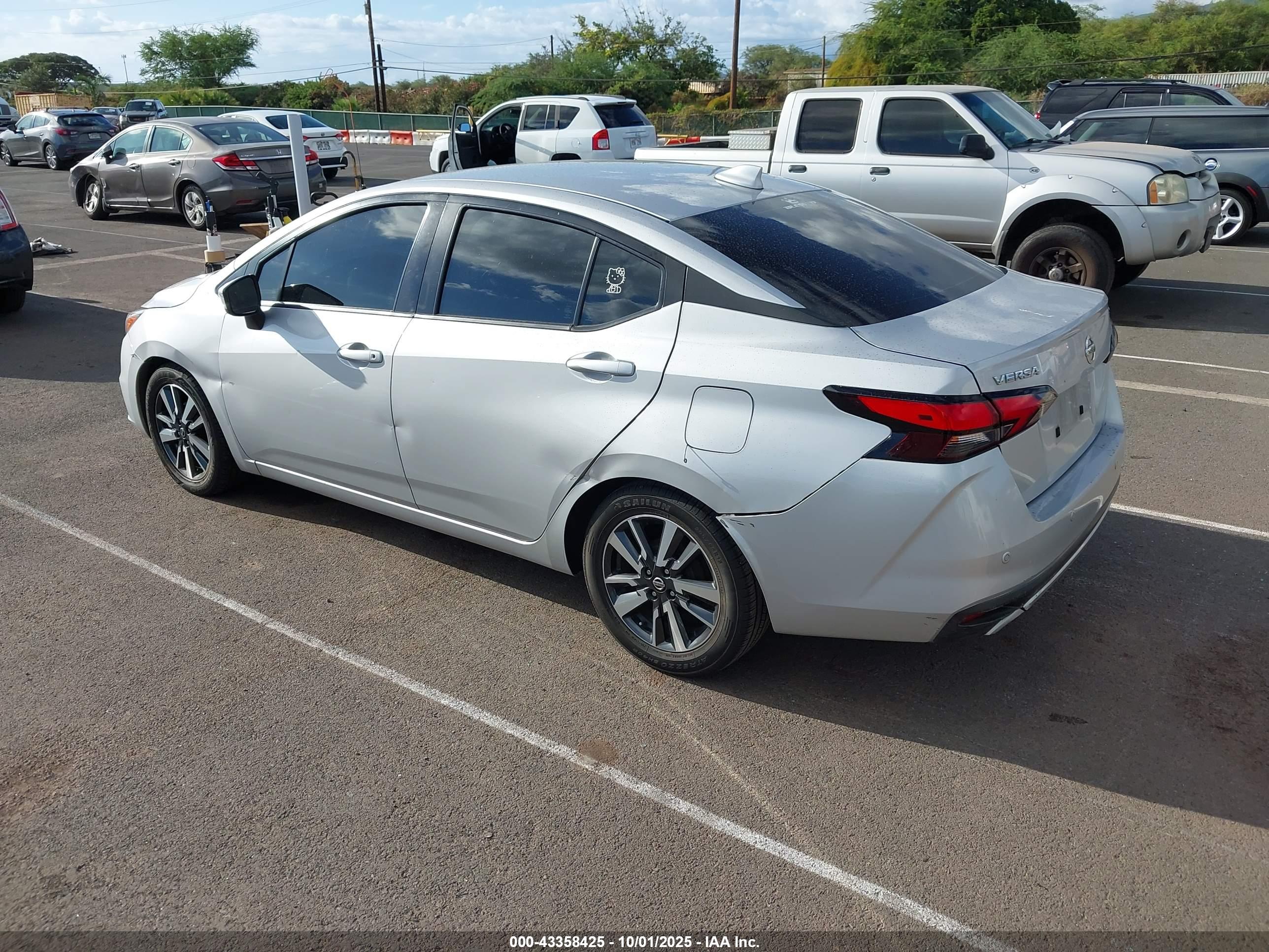 NISSAN VERSA image 3