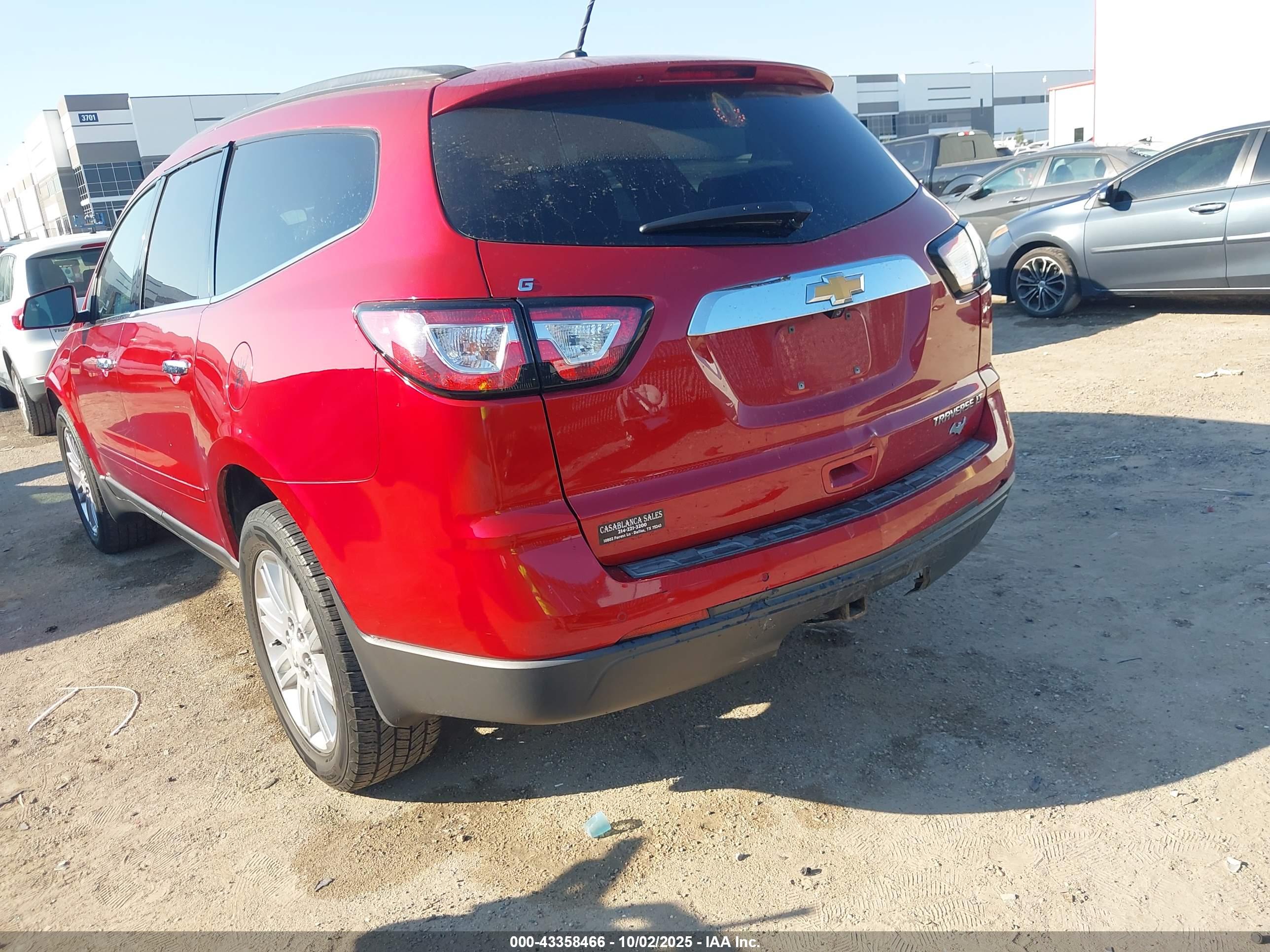 CHEVROLET TRAVERSE image 3