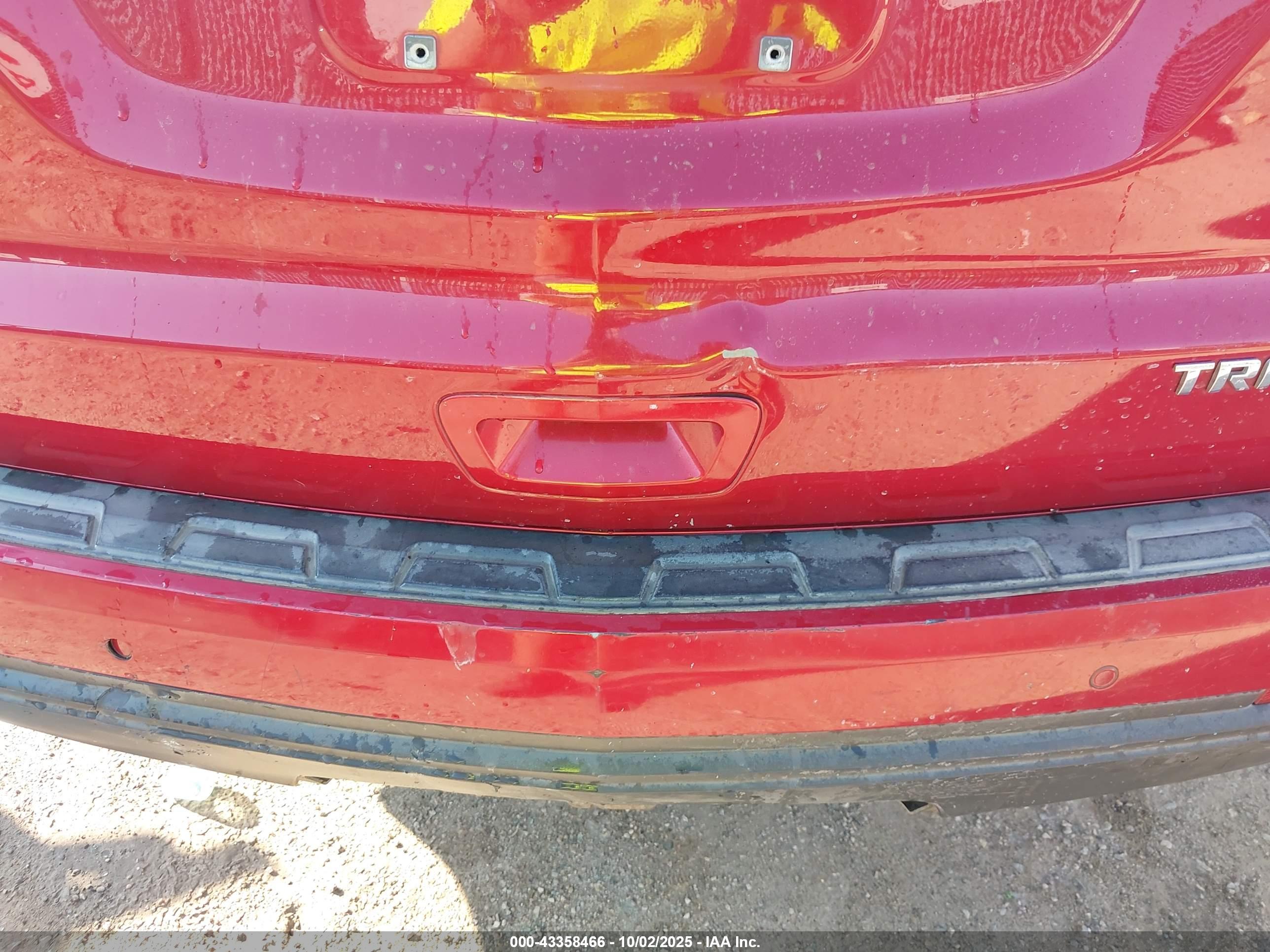 CHEVROLET TRAVERSE image 6