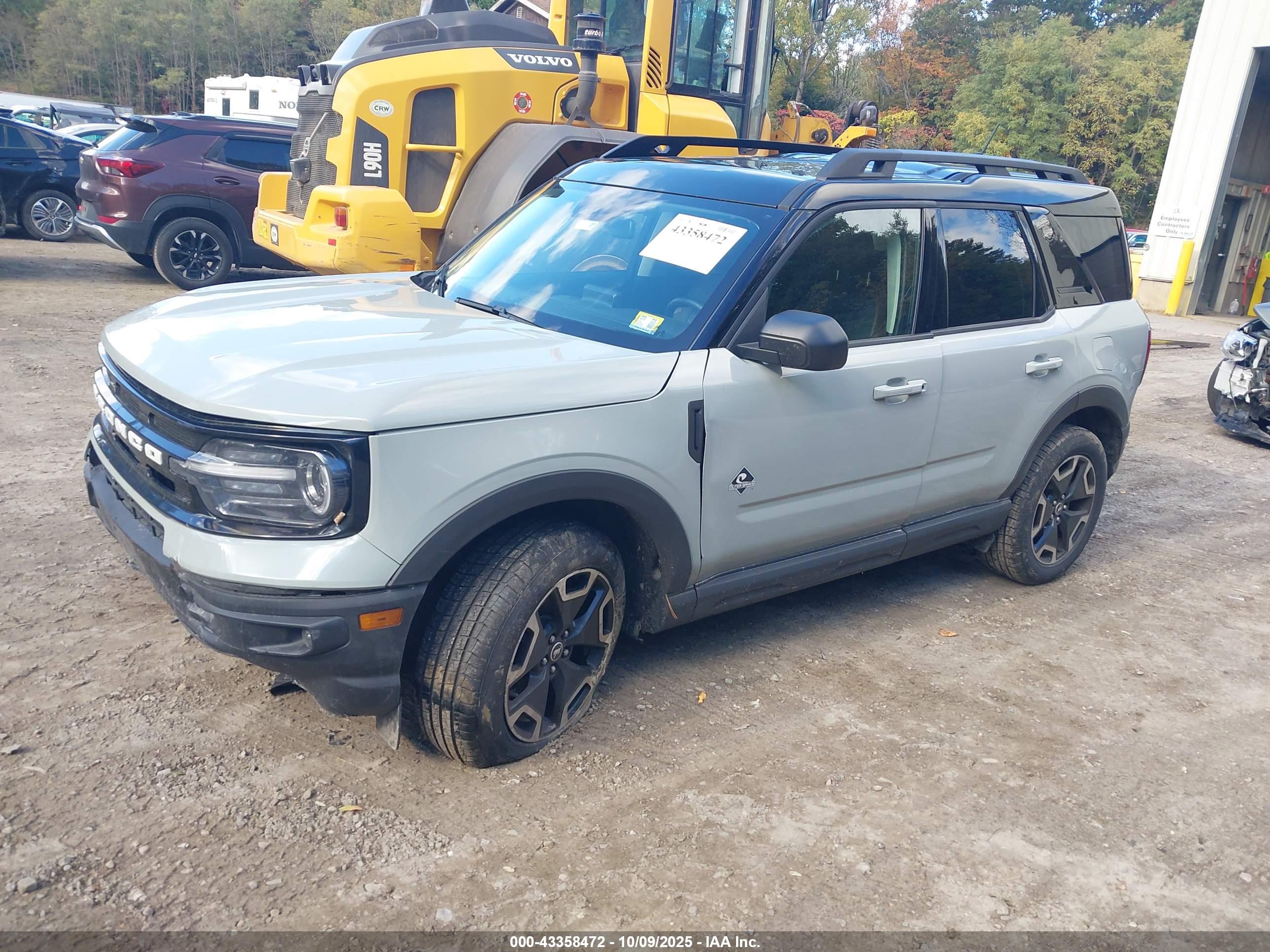 FORD BRONCO image 2