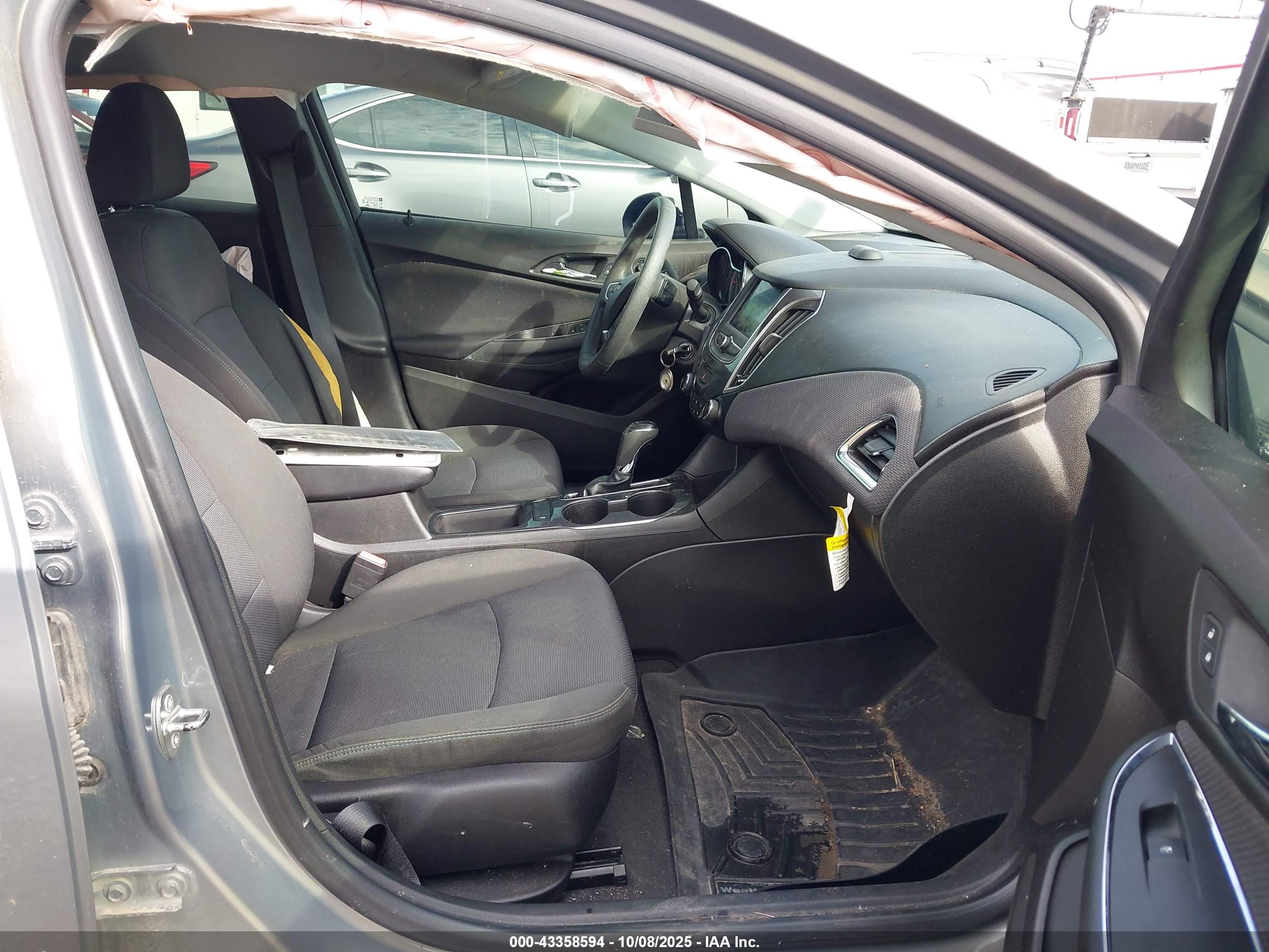 CHEVROLET CRUZE image 5