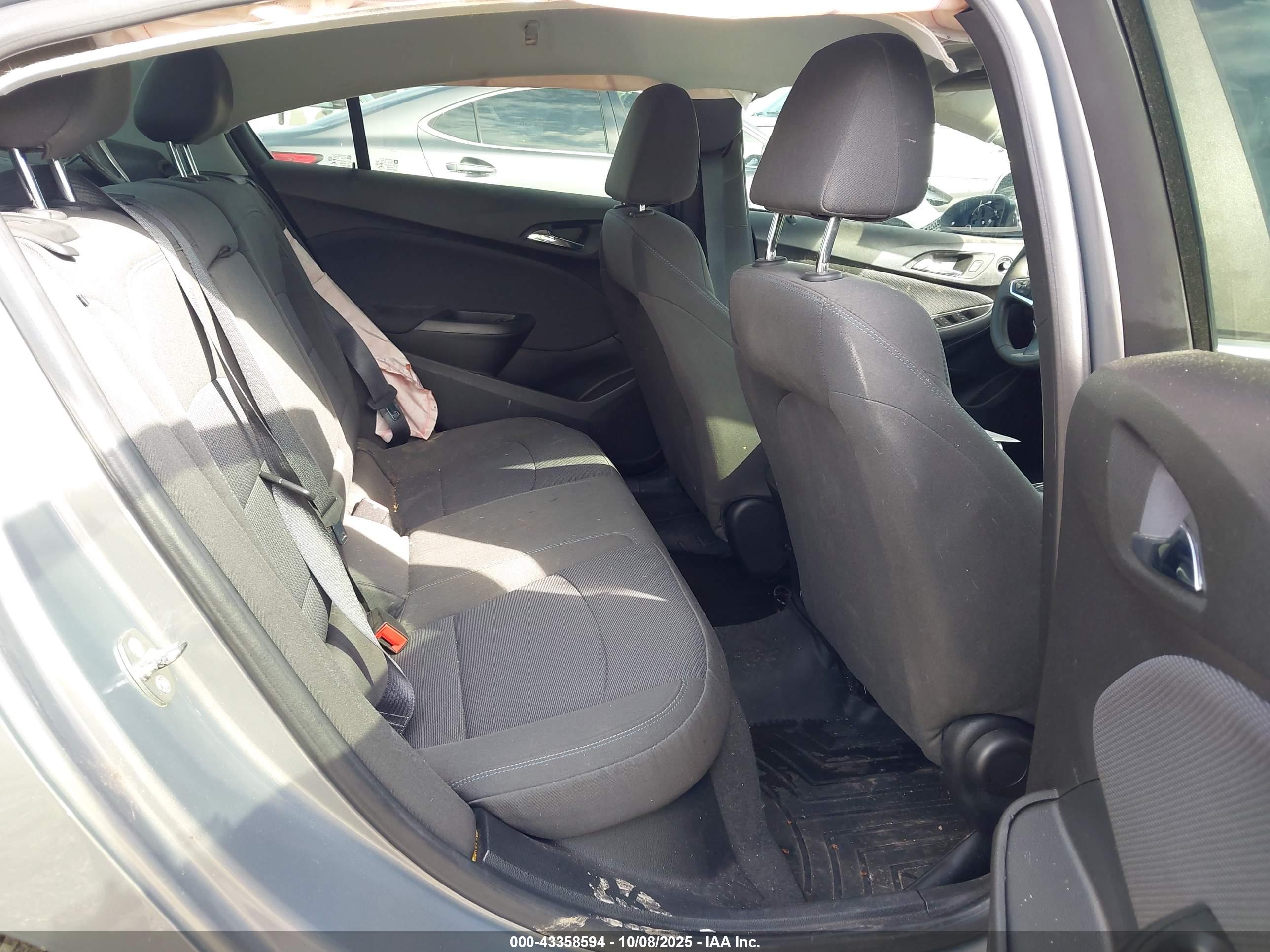 CHEVROLET CRUZE image 8