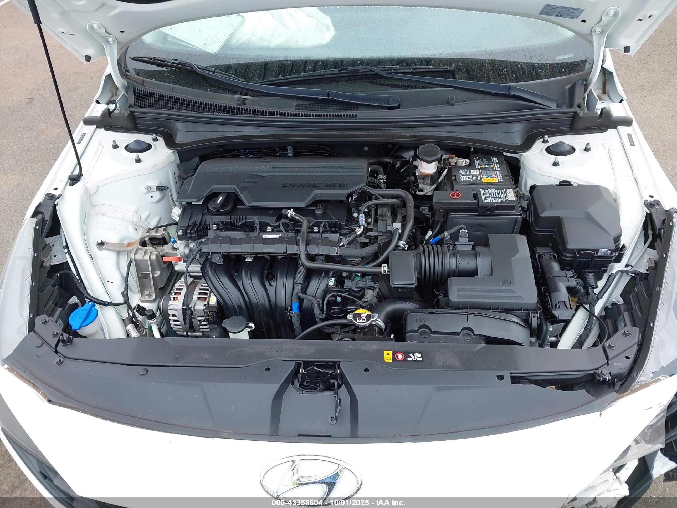 HYUNDAI ELANTRA image 10