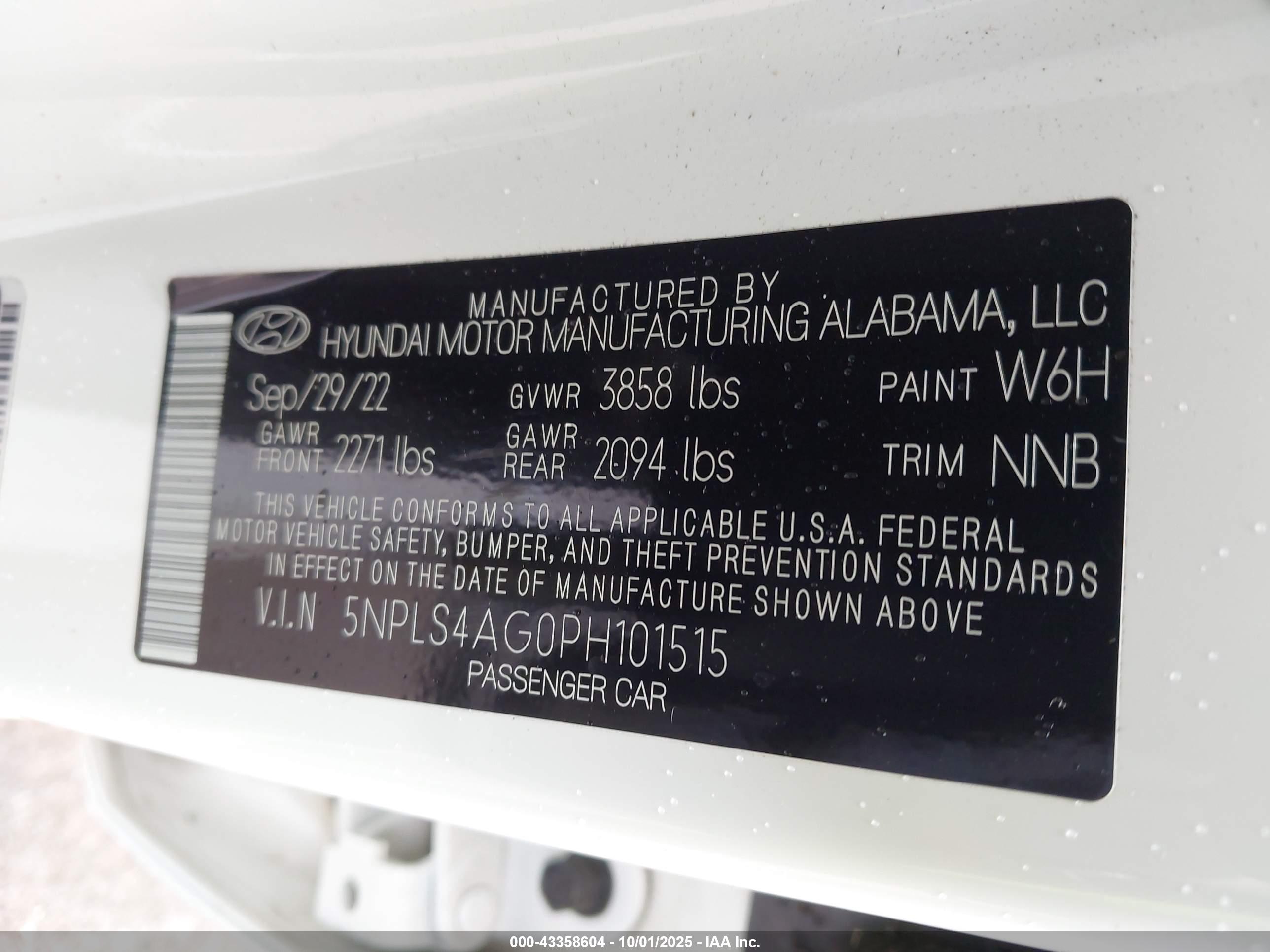 HYUNDAI ELANTRA image 9