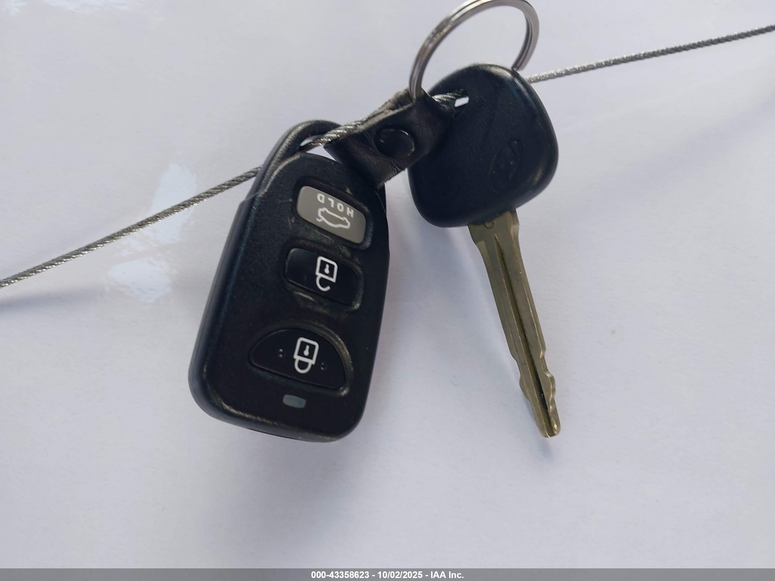 HYUNDAI ELANTRA image 11