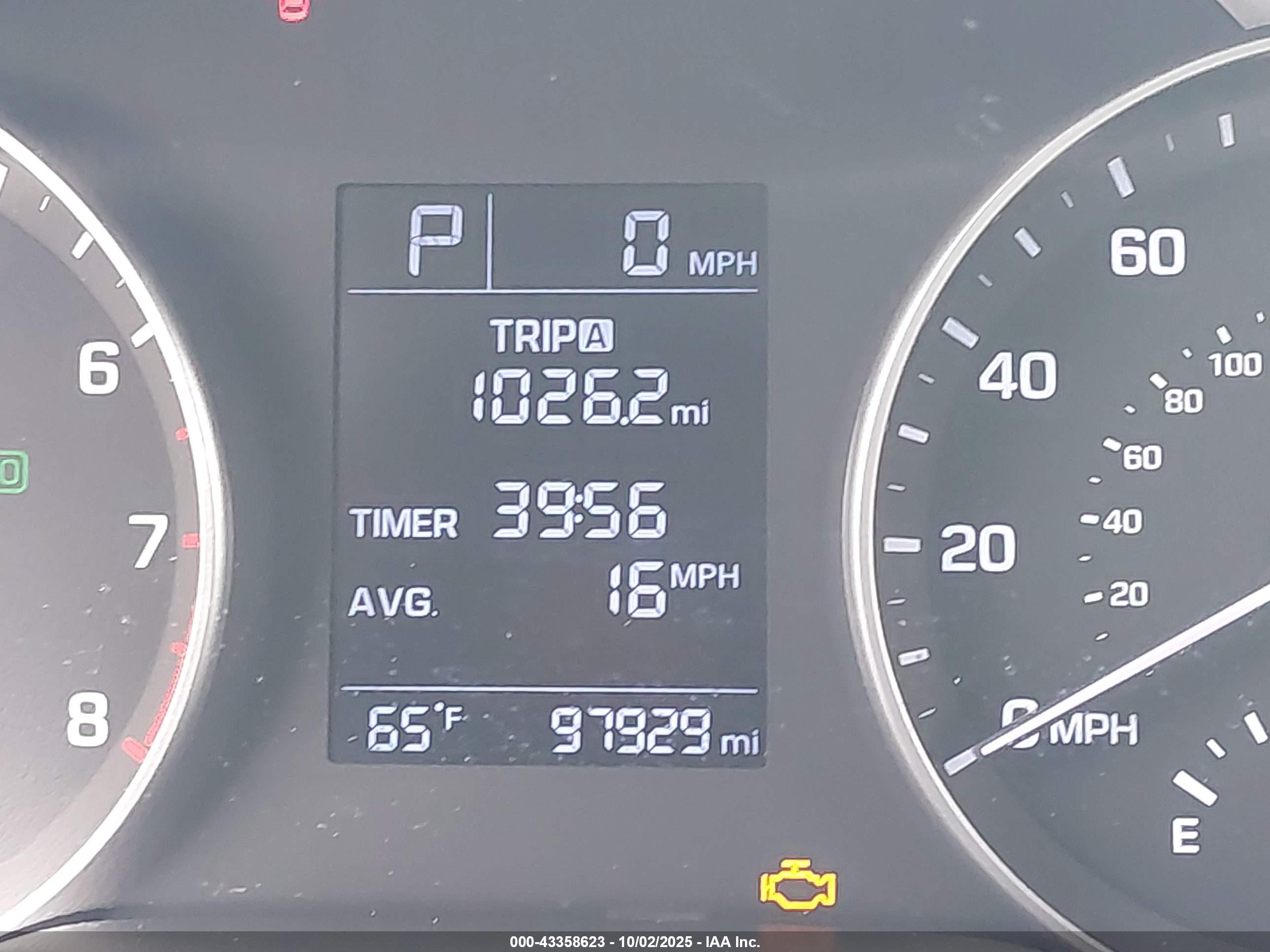 HYUNDAI ELANTRA image 7
