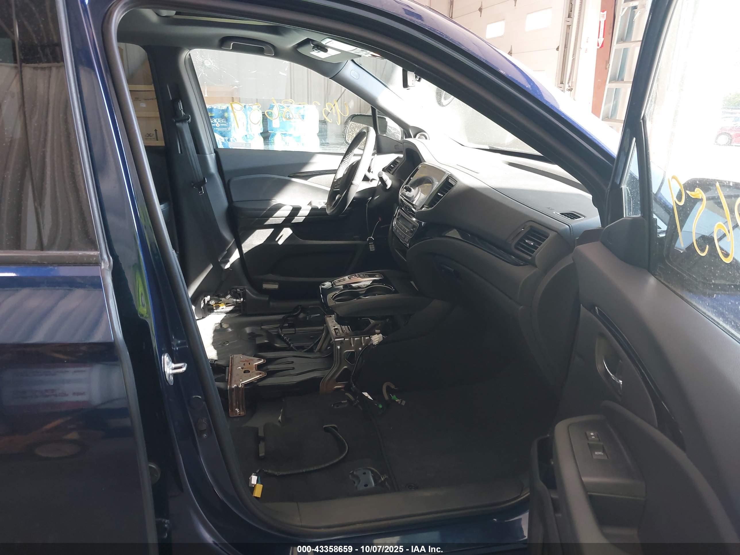 HONDA PASSPORT image 5