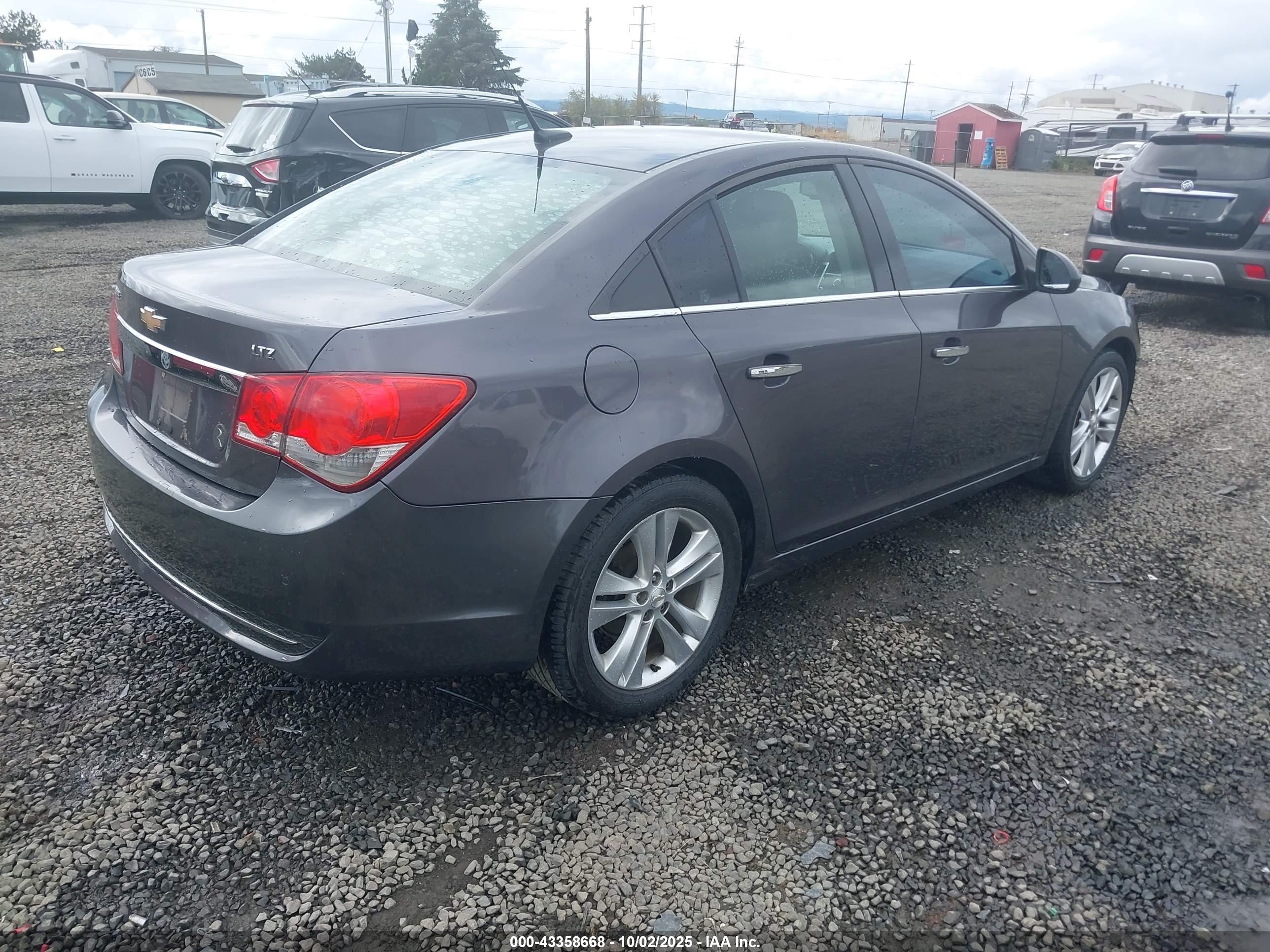 CHEVROLET CRUZE image 4