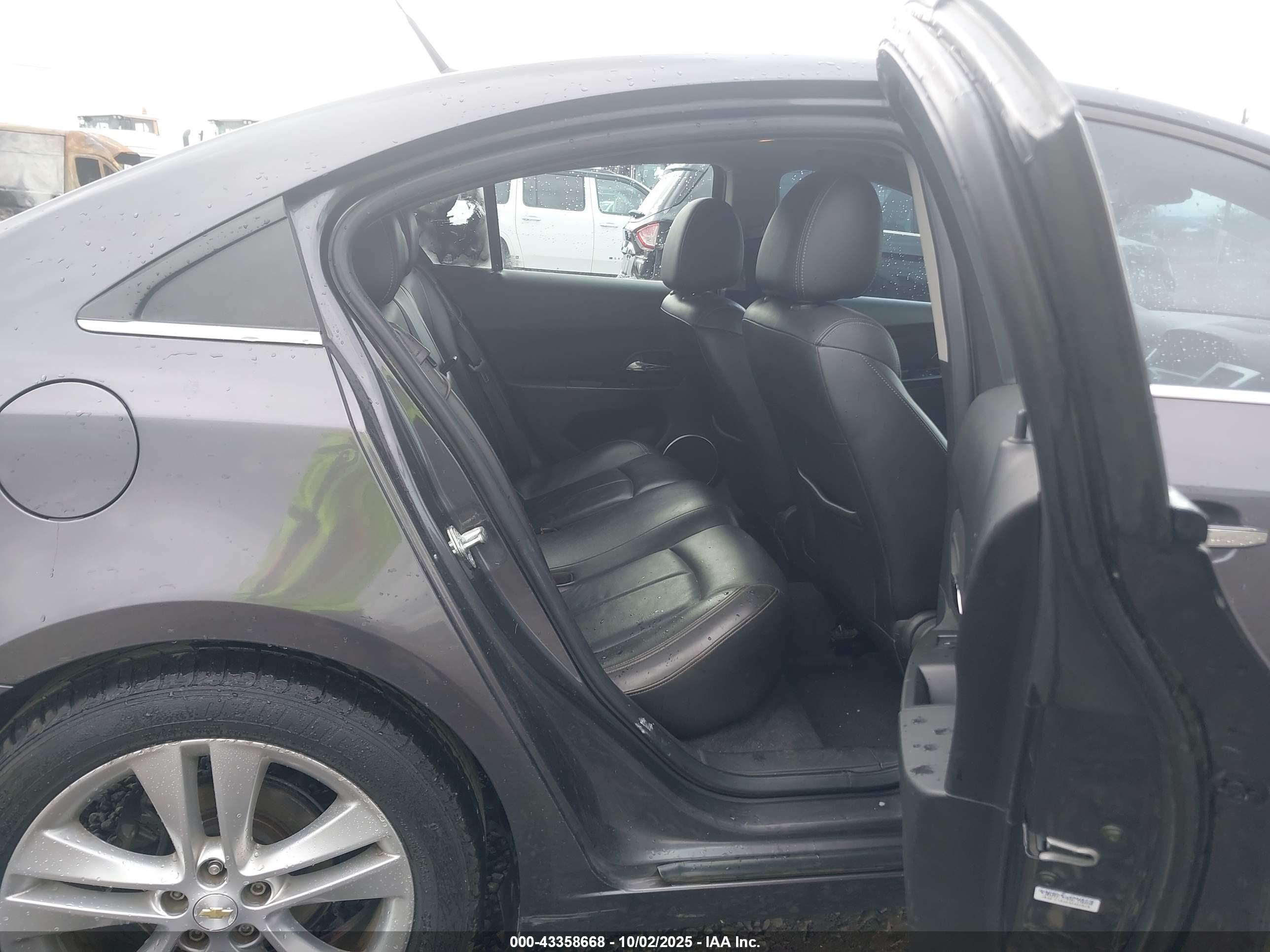 CHEVROLET CRUZE image 8