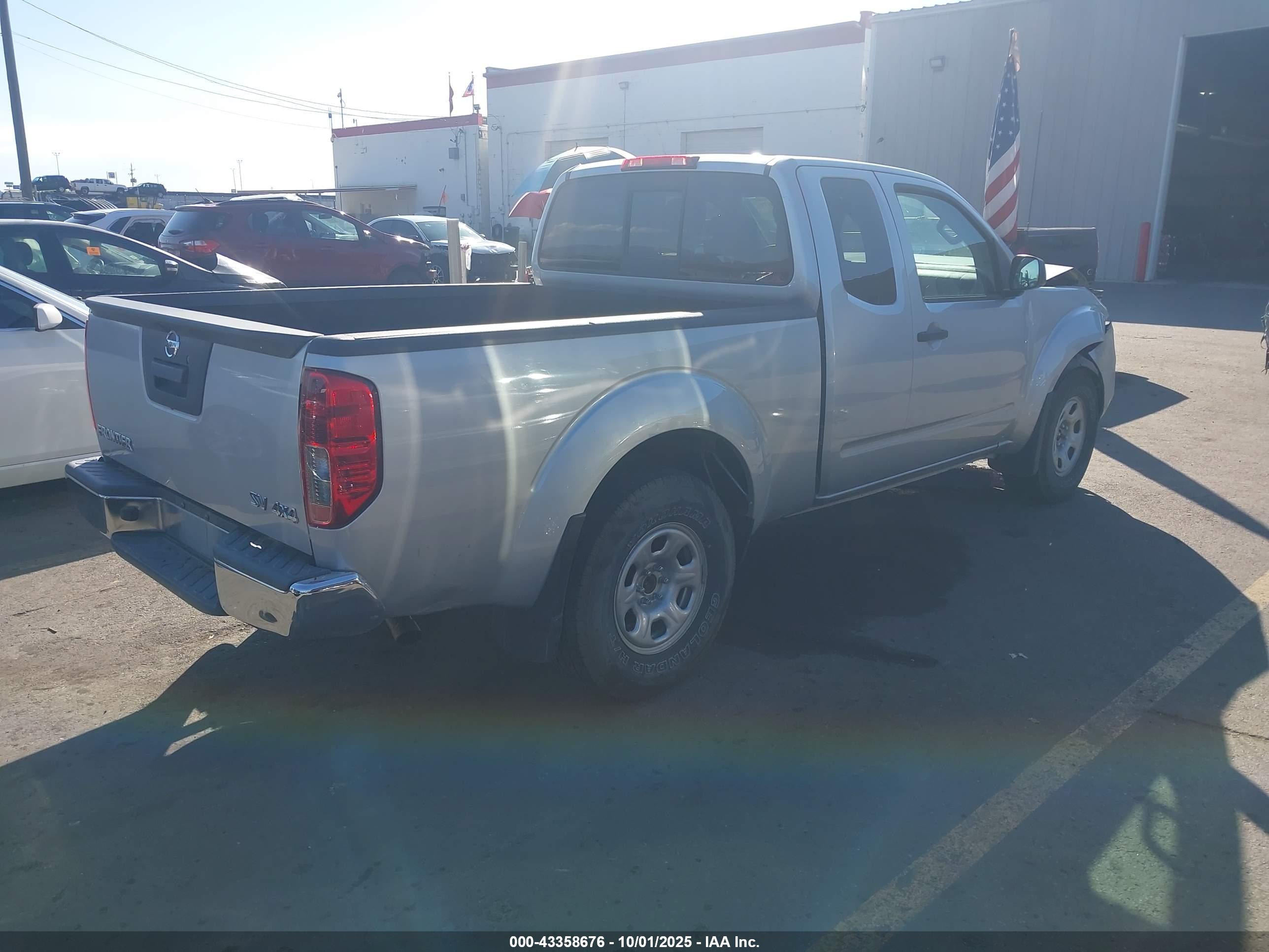 NISSAN FRONTIER image 4