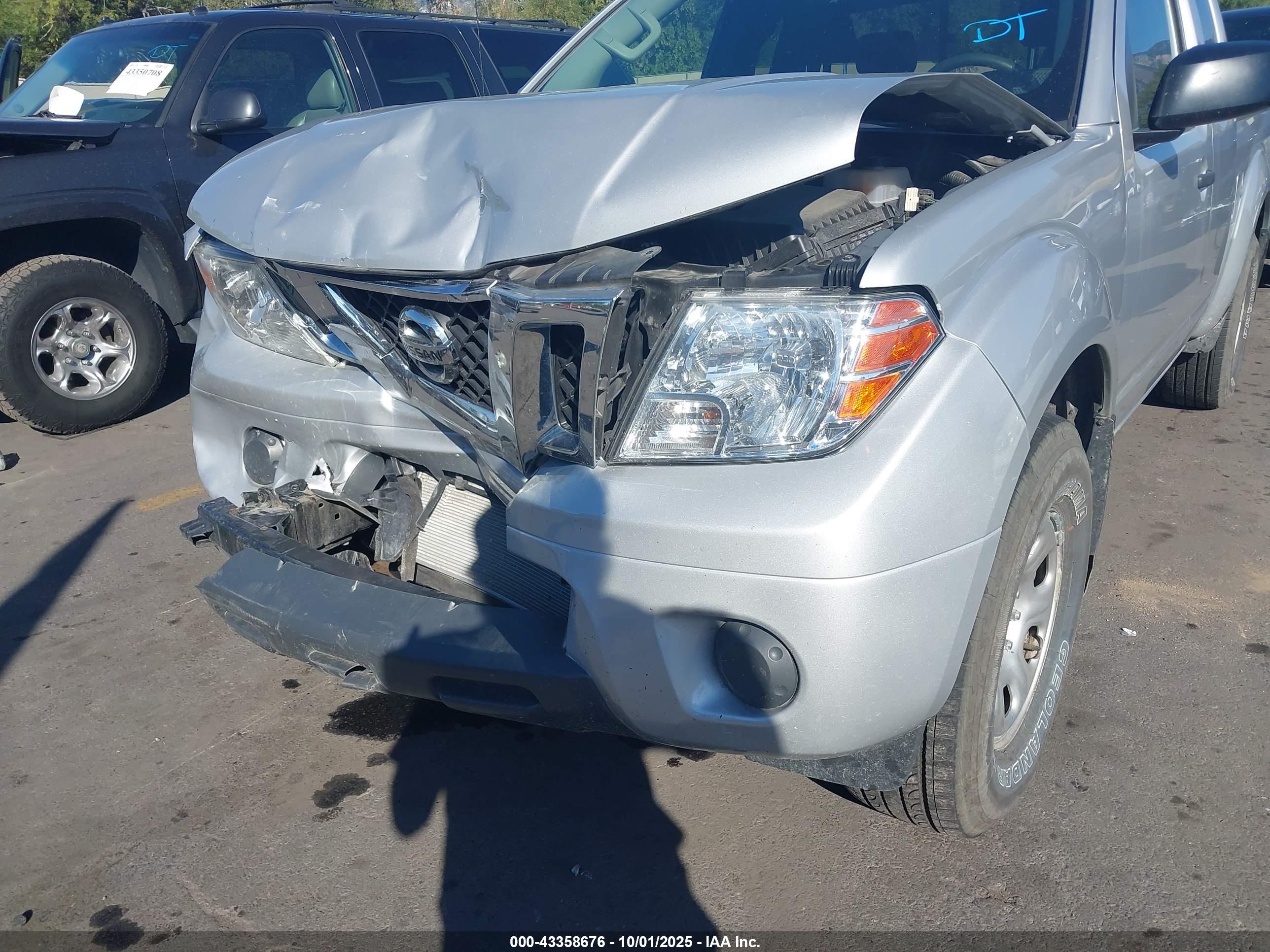 NISSAN FRONTIER image 6