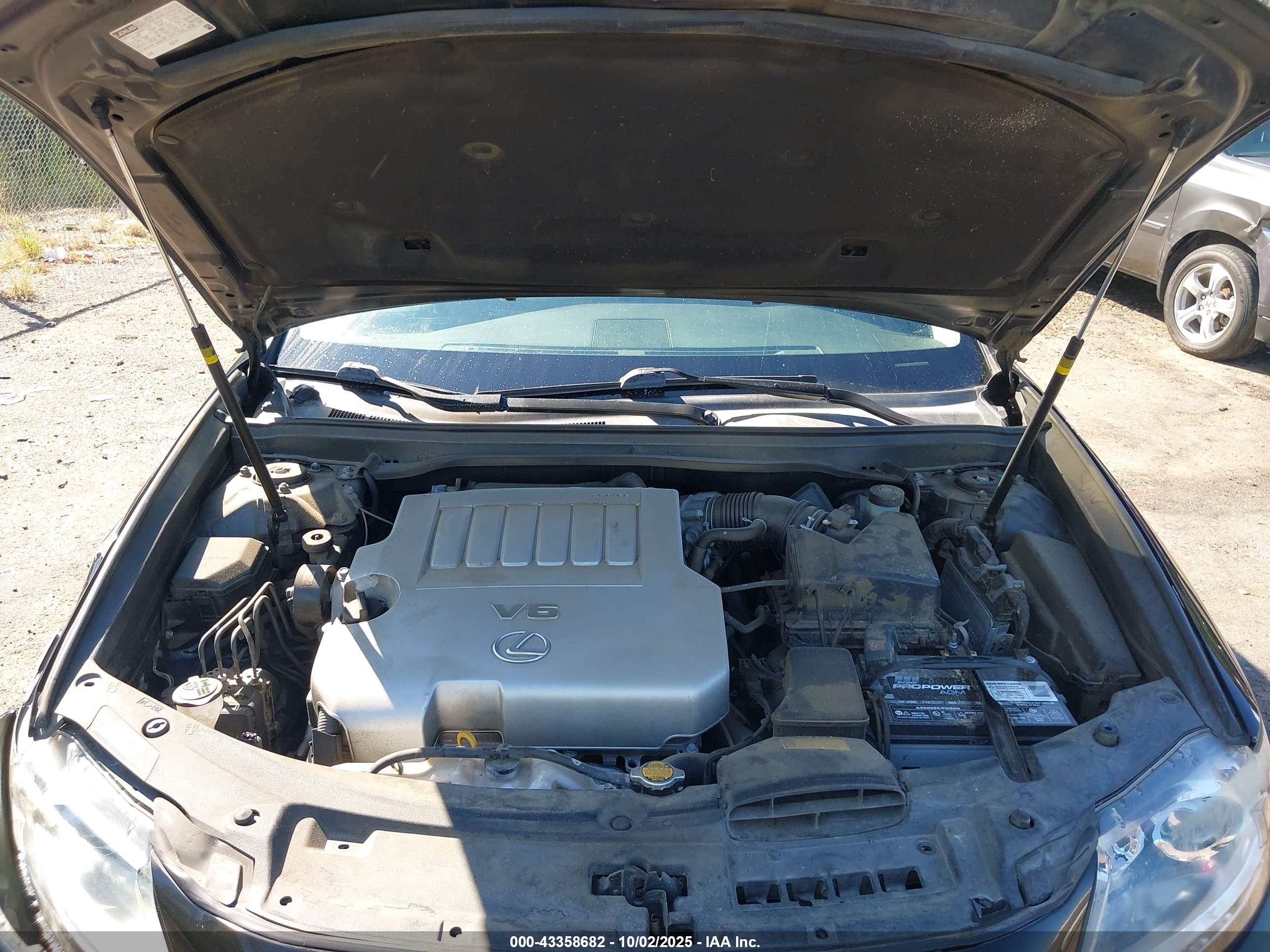 LEXUS ES image 10