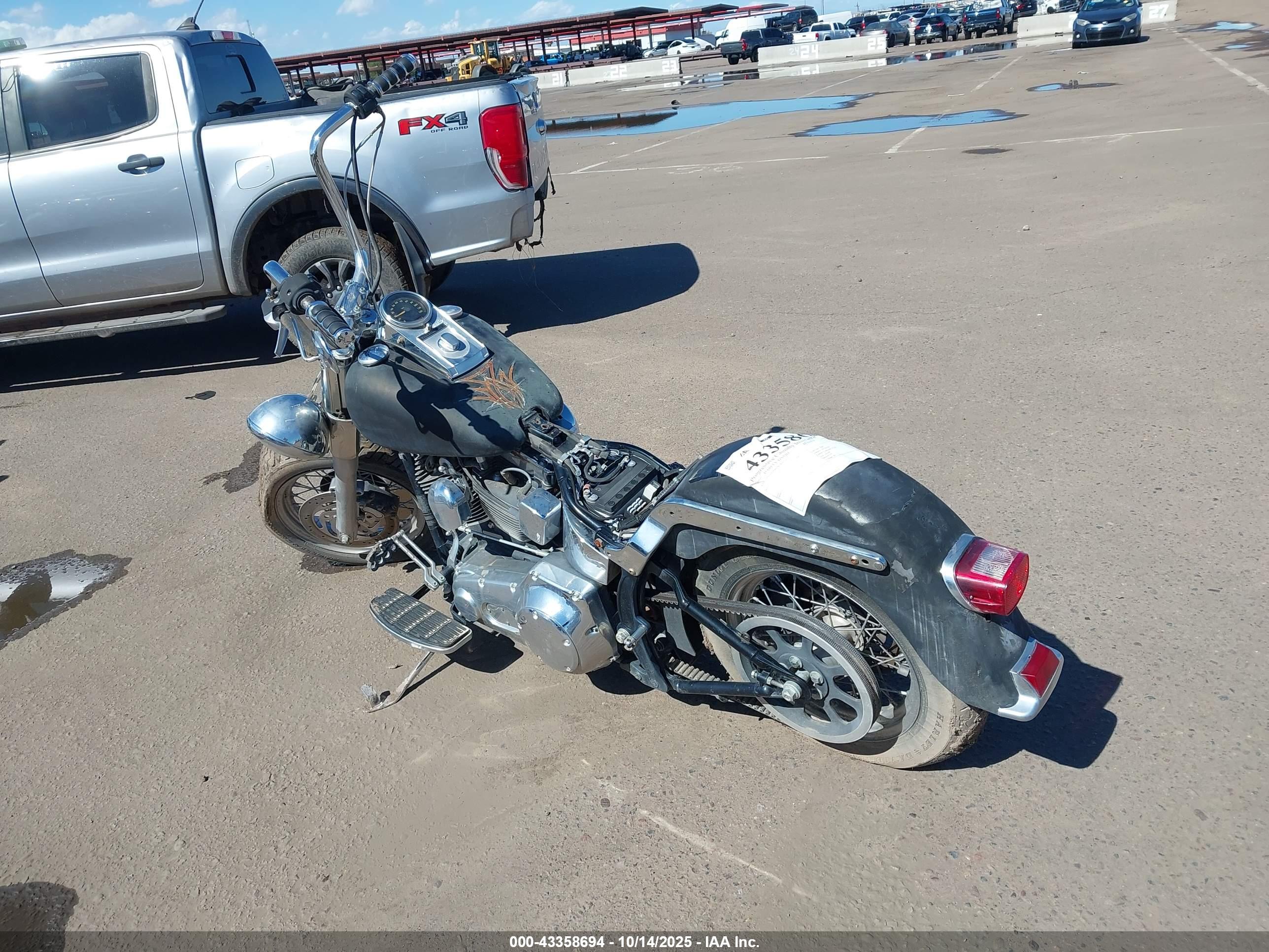 HARLEY-DAVIDSON FLSTCI image 3