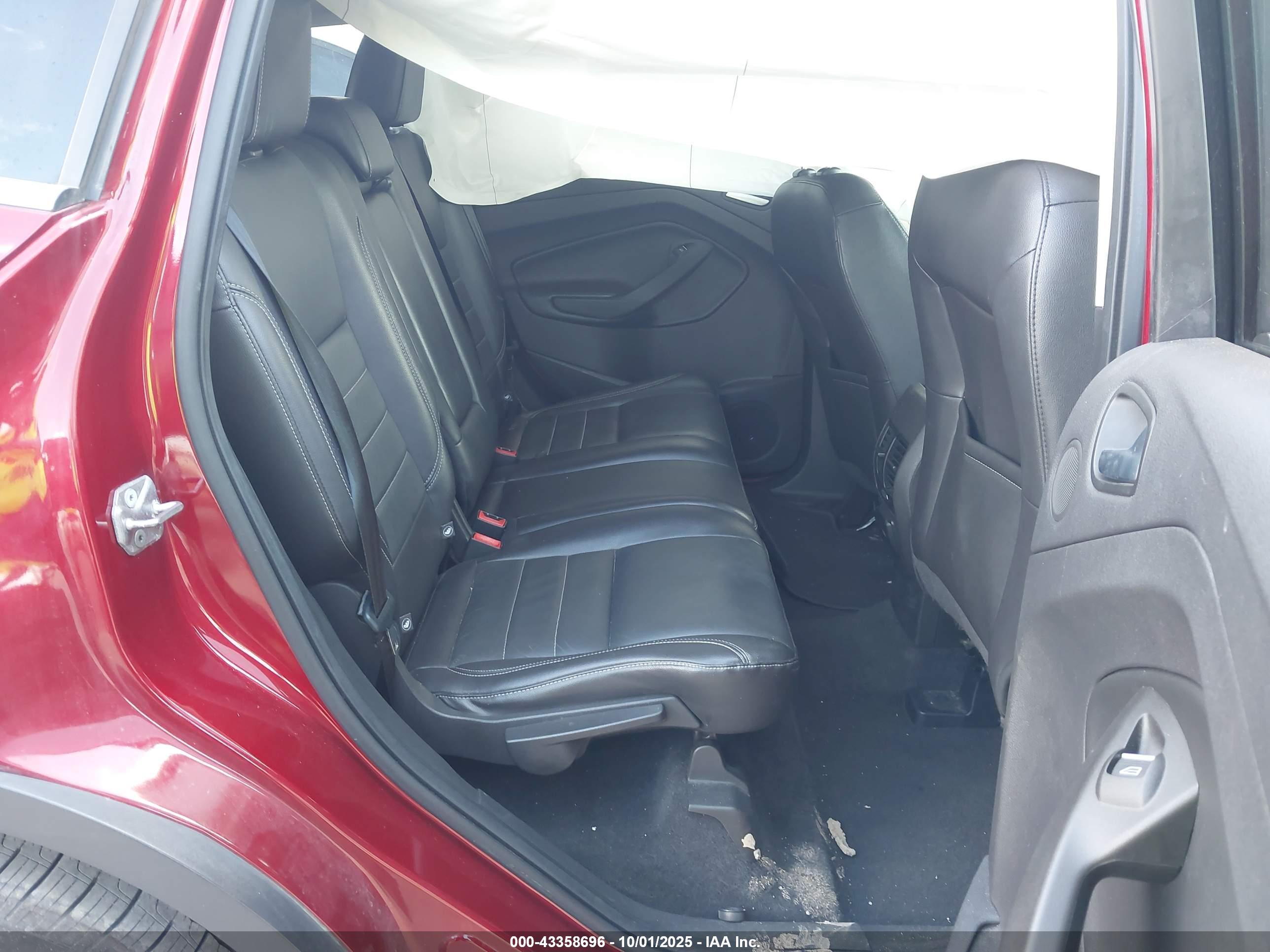 FORD ESCAPE image 8