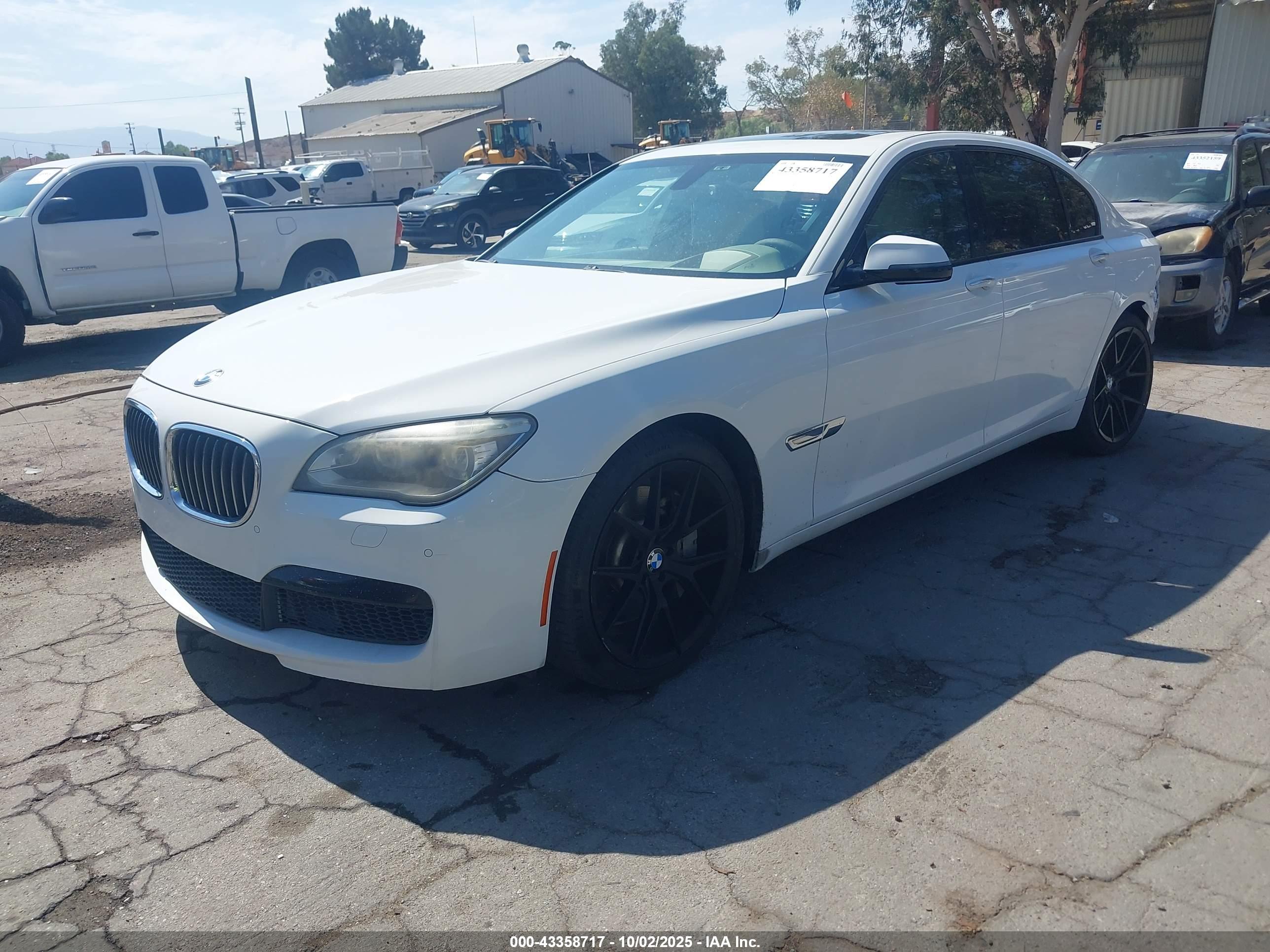 BMW 750LI image 2