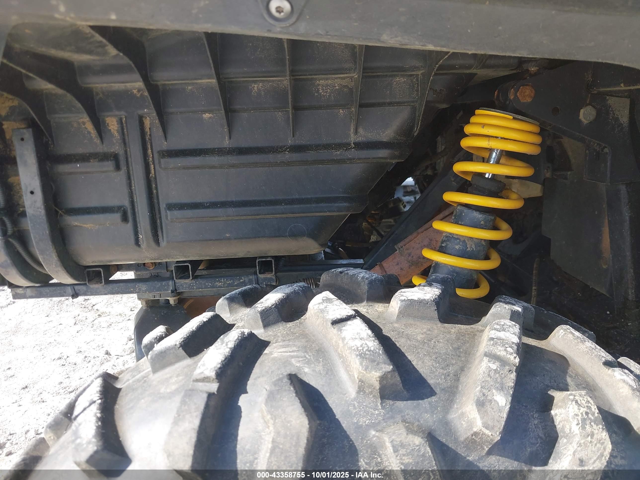 CAN-AM COMMANDER image 8