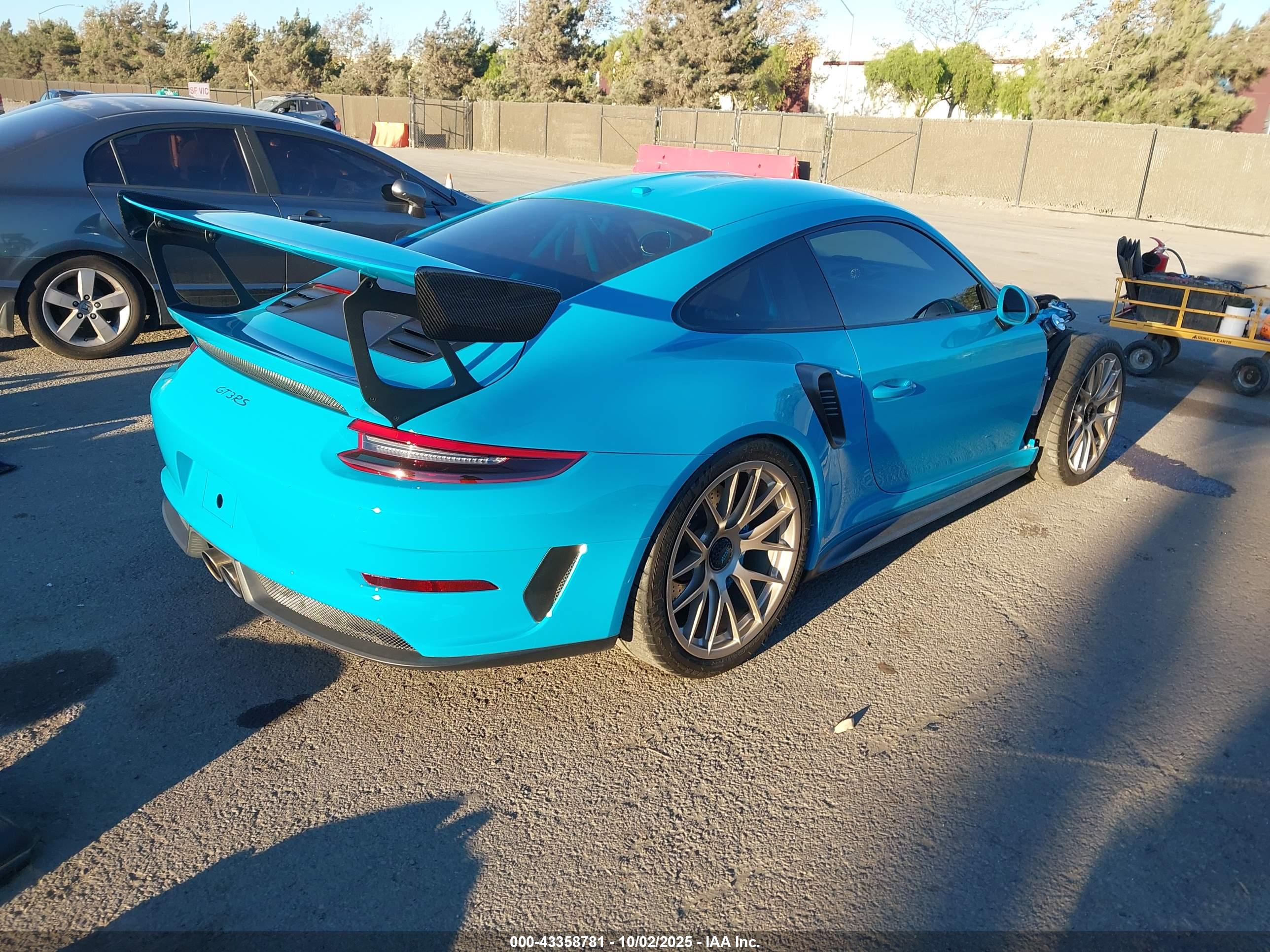 PORSCHE 911 image 4