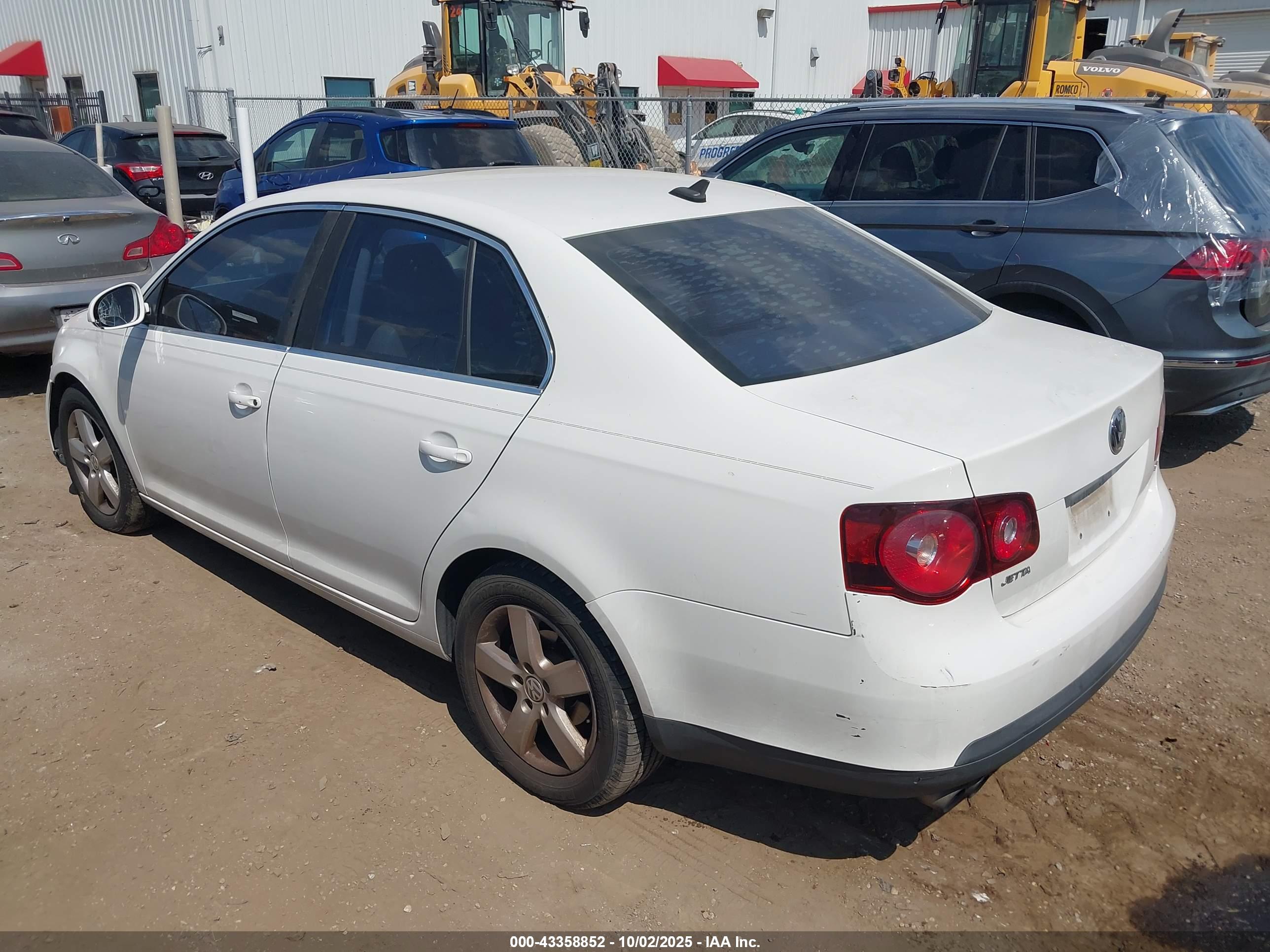 VOLKSWAGEN JETTA image 3