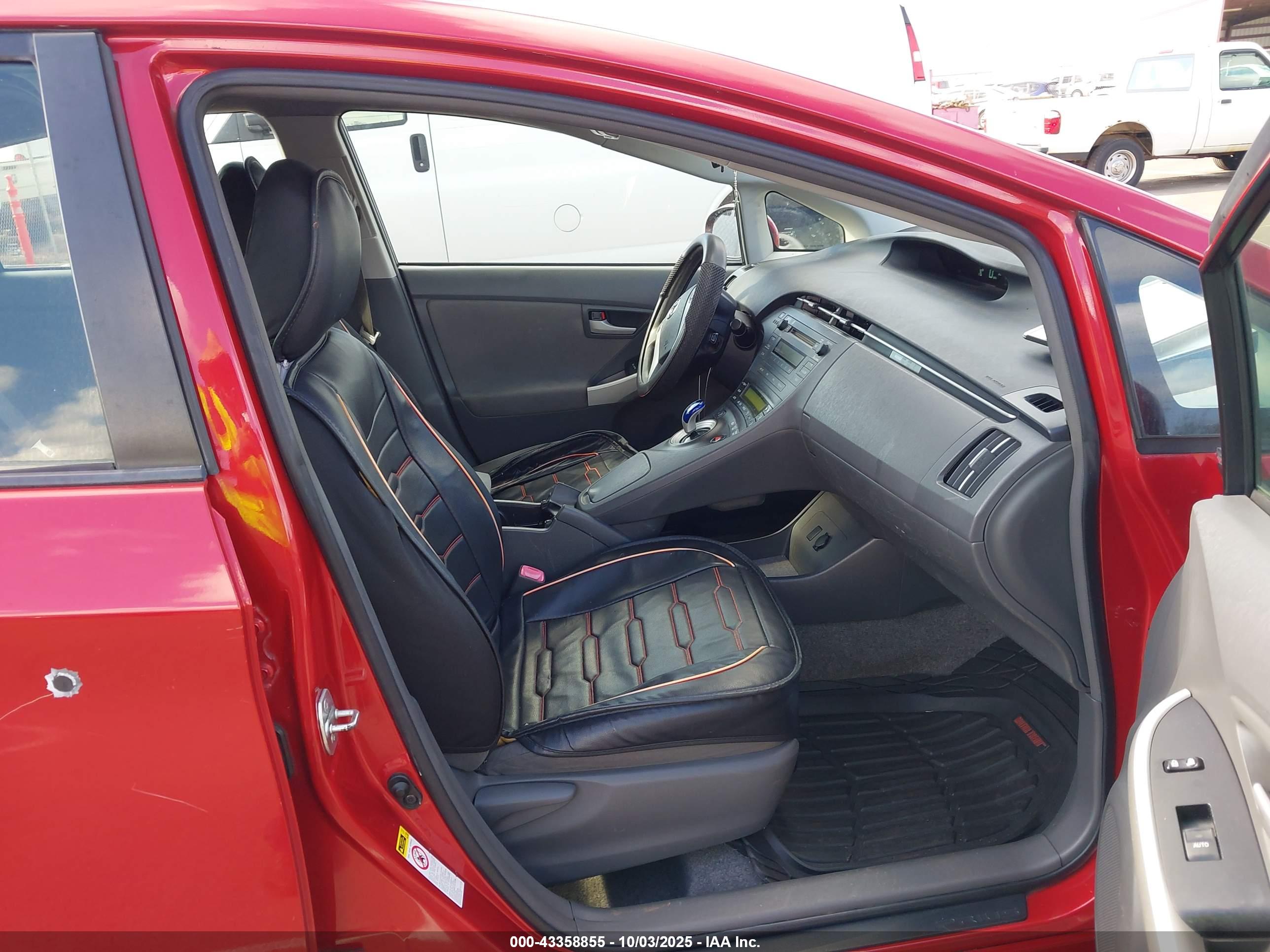 TOYOTA PRIUS image 5