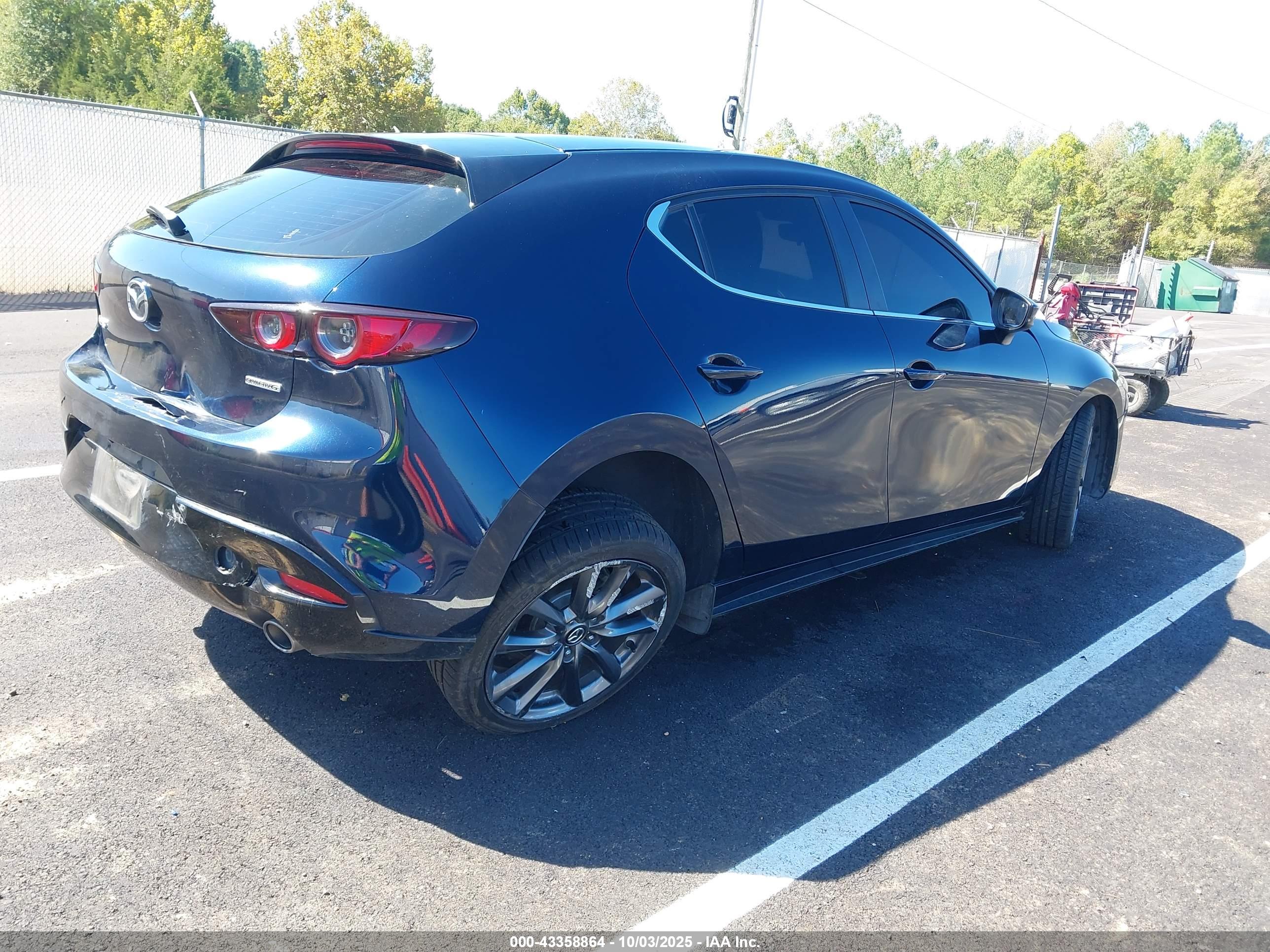 MAZDA MAZDA3 image 4