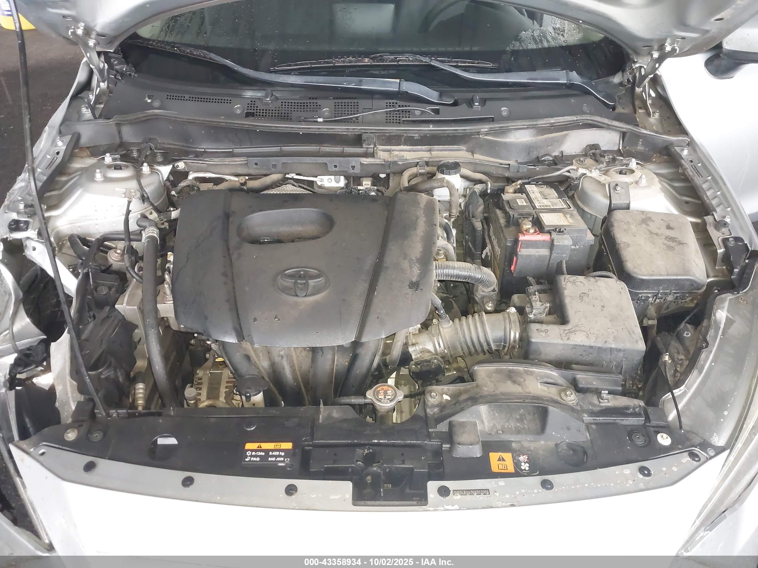TOYOTA YARIS image 10