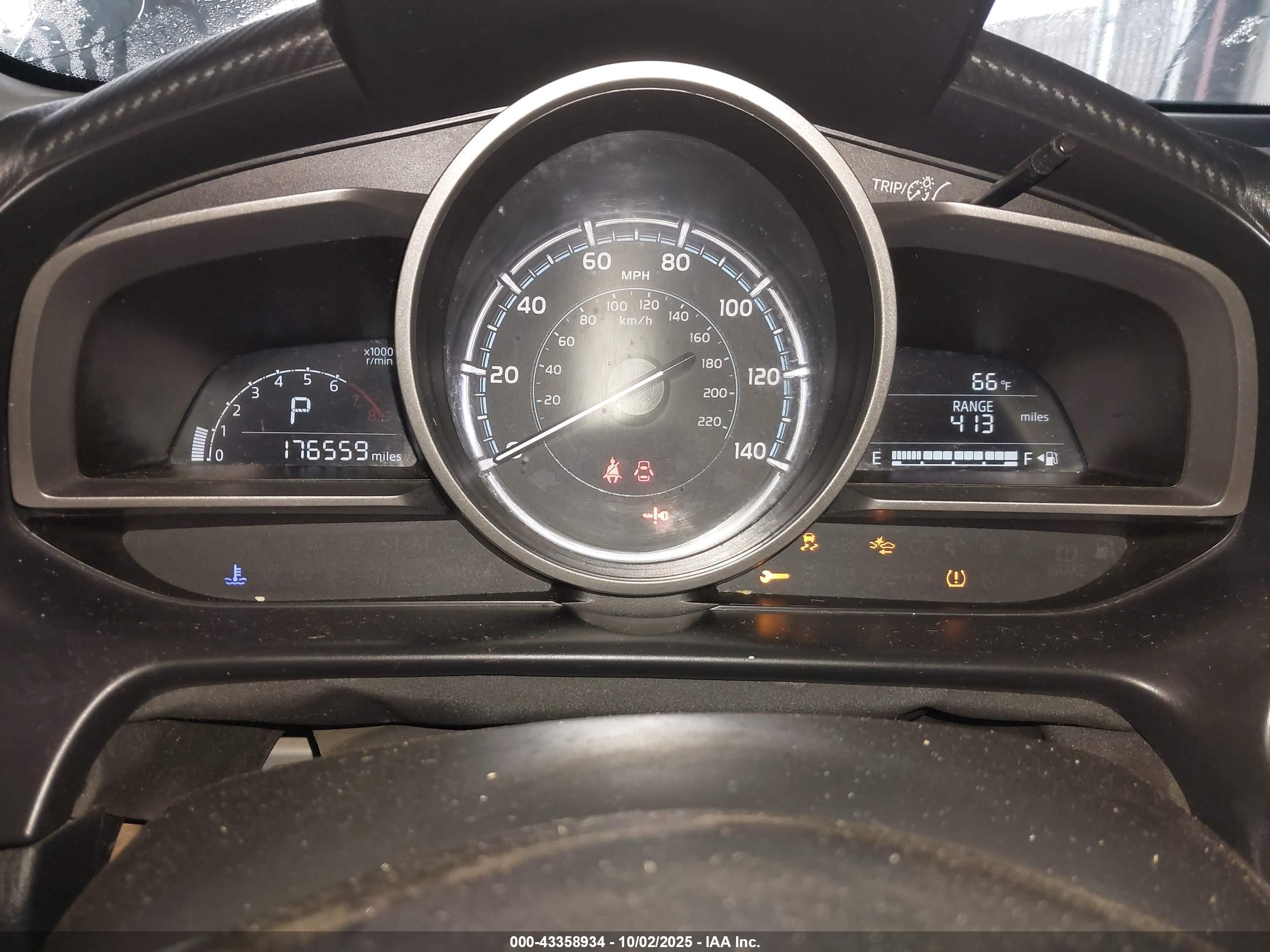 TOYOTA YARIS image 7