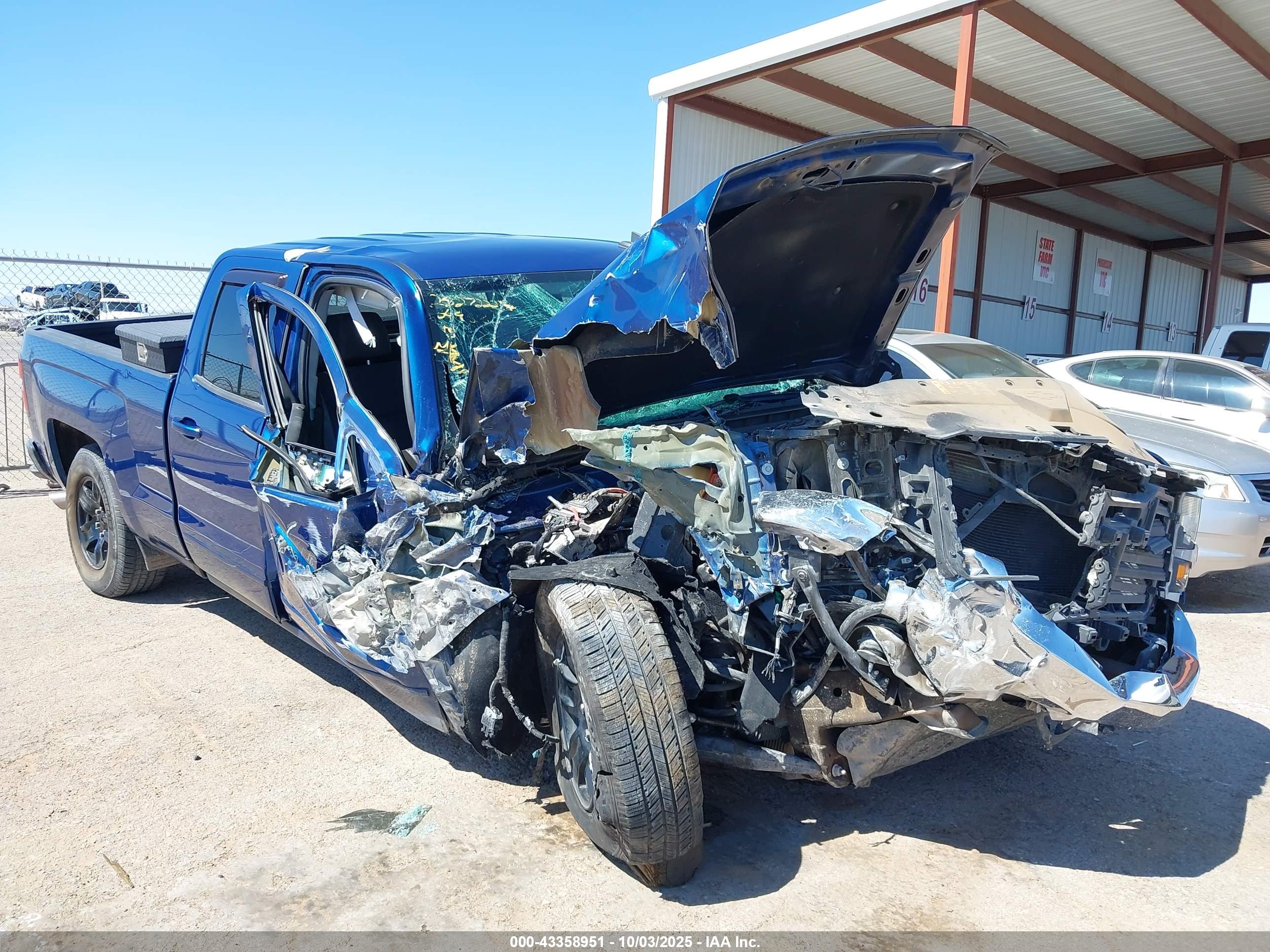 CHEVROLET SILVERADO image 6